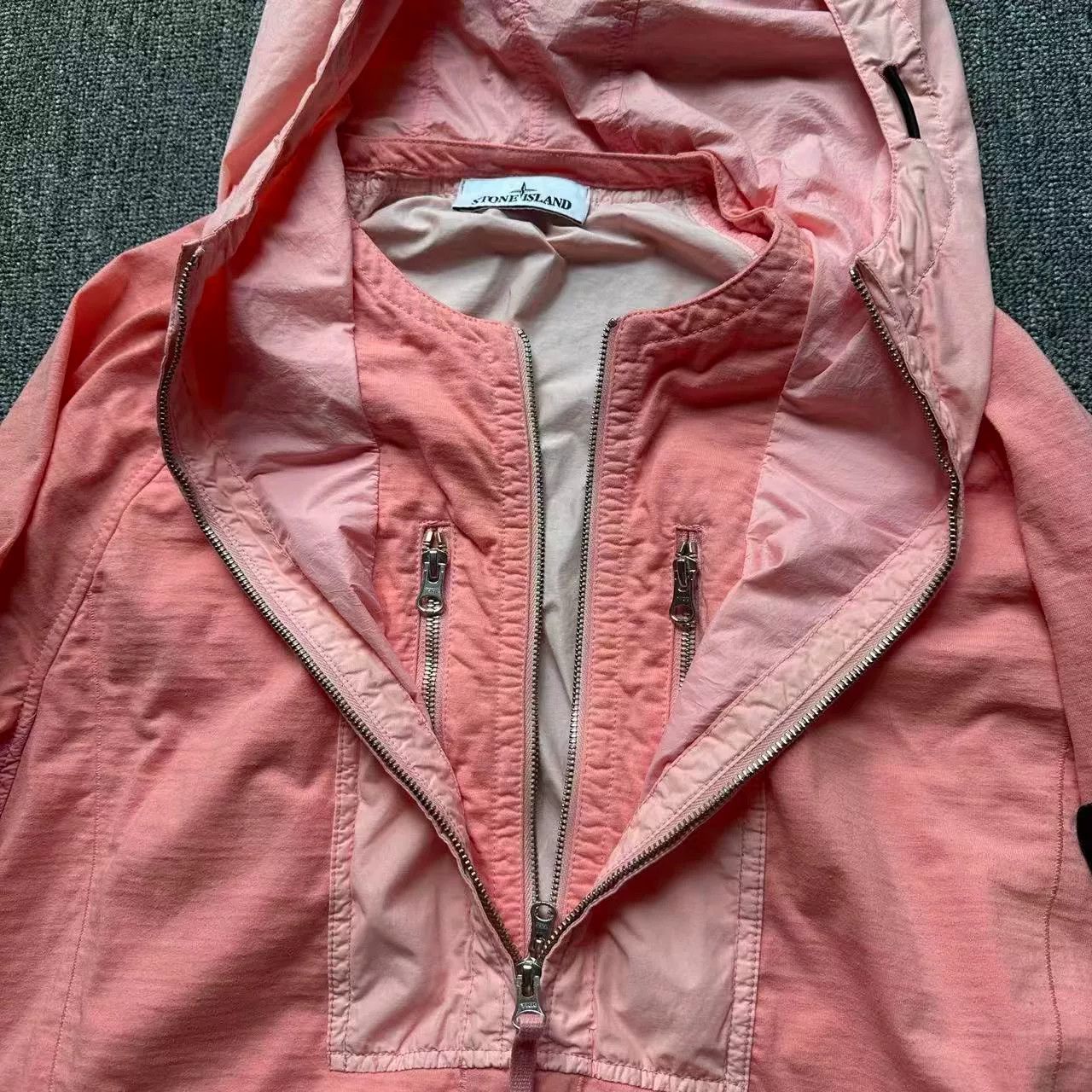 Stone Island stone island half-zip jacket in light pink Size US L / EU 52-54 / 3 - 3 Thumbnail