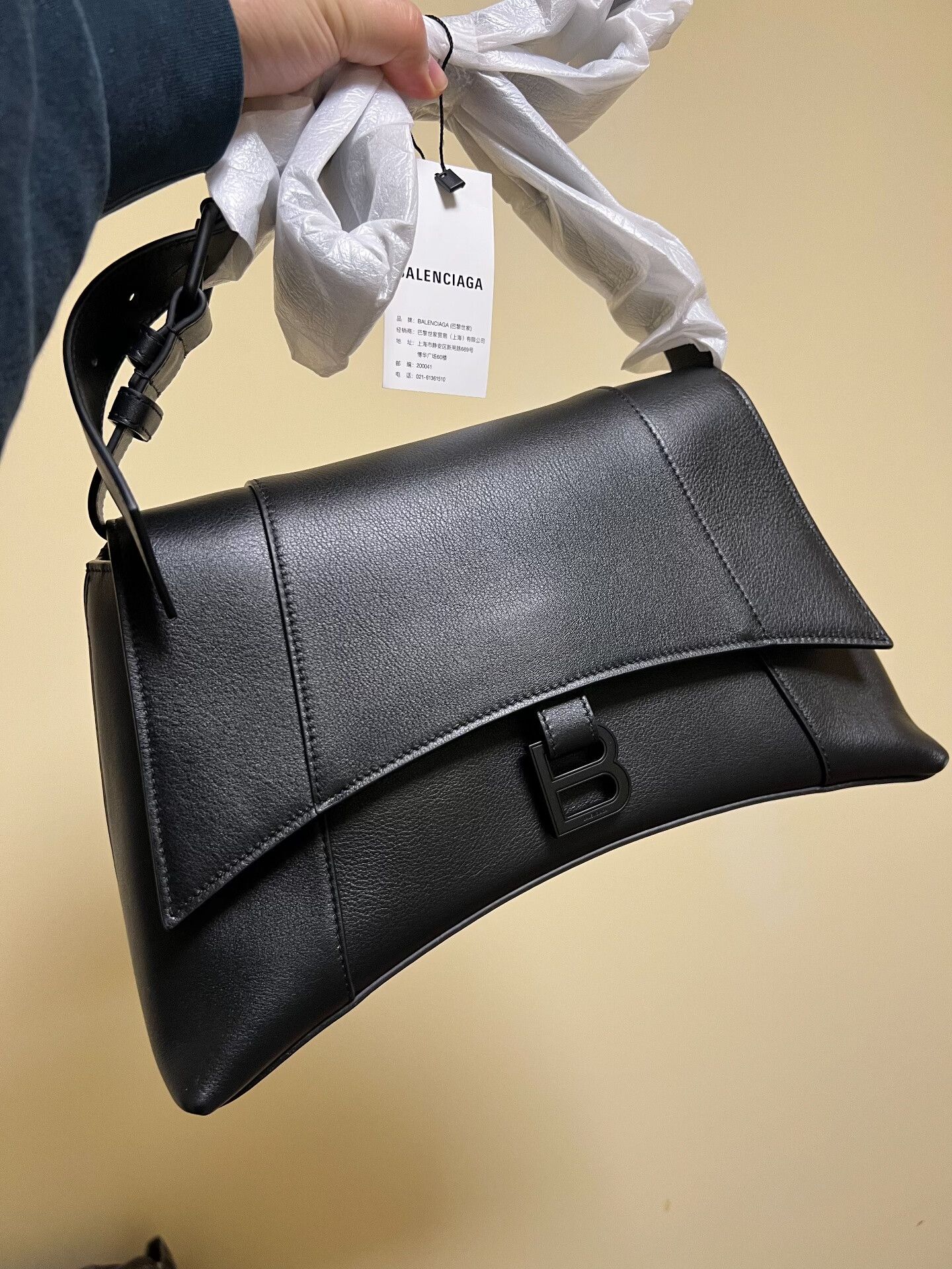 Balenciaga Balenciaga Downtown Medium Black Leather Bag Size ONE SIZE - 2 Thumbnail