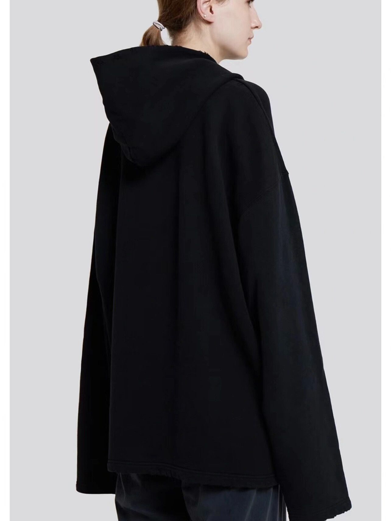 Balenciaga Balenciaga Free Hoodie in Black Size US M / EU 48-50 / 2 - 5 Thumbnail