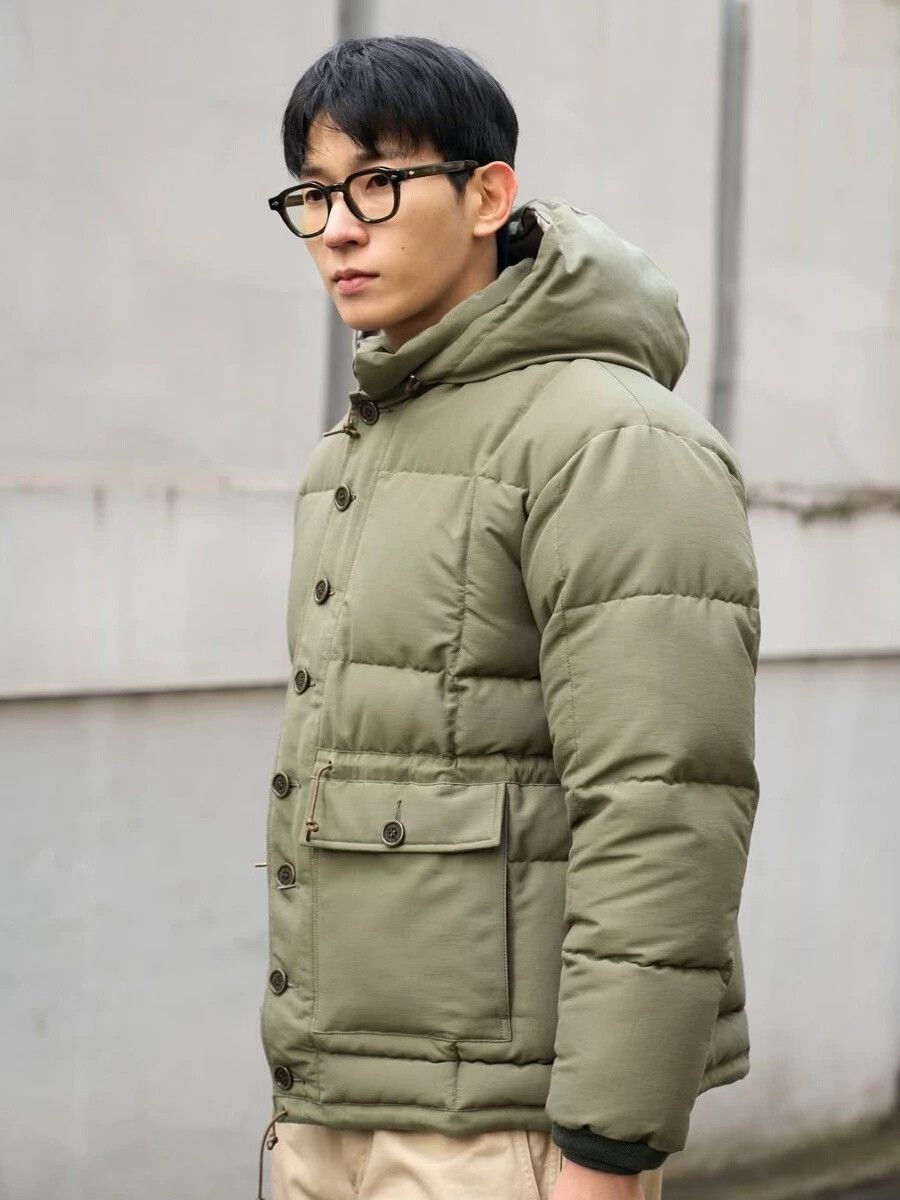 Trophy Clothing Retro Mountain Down Jacket for Outdoor Adventures Size US XS / EU 42 / 0 - 4 Thumbnail