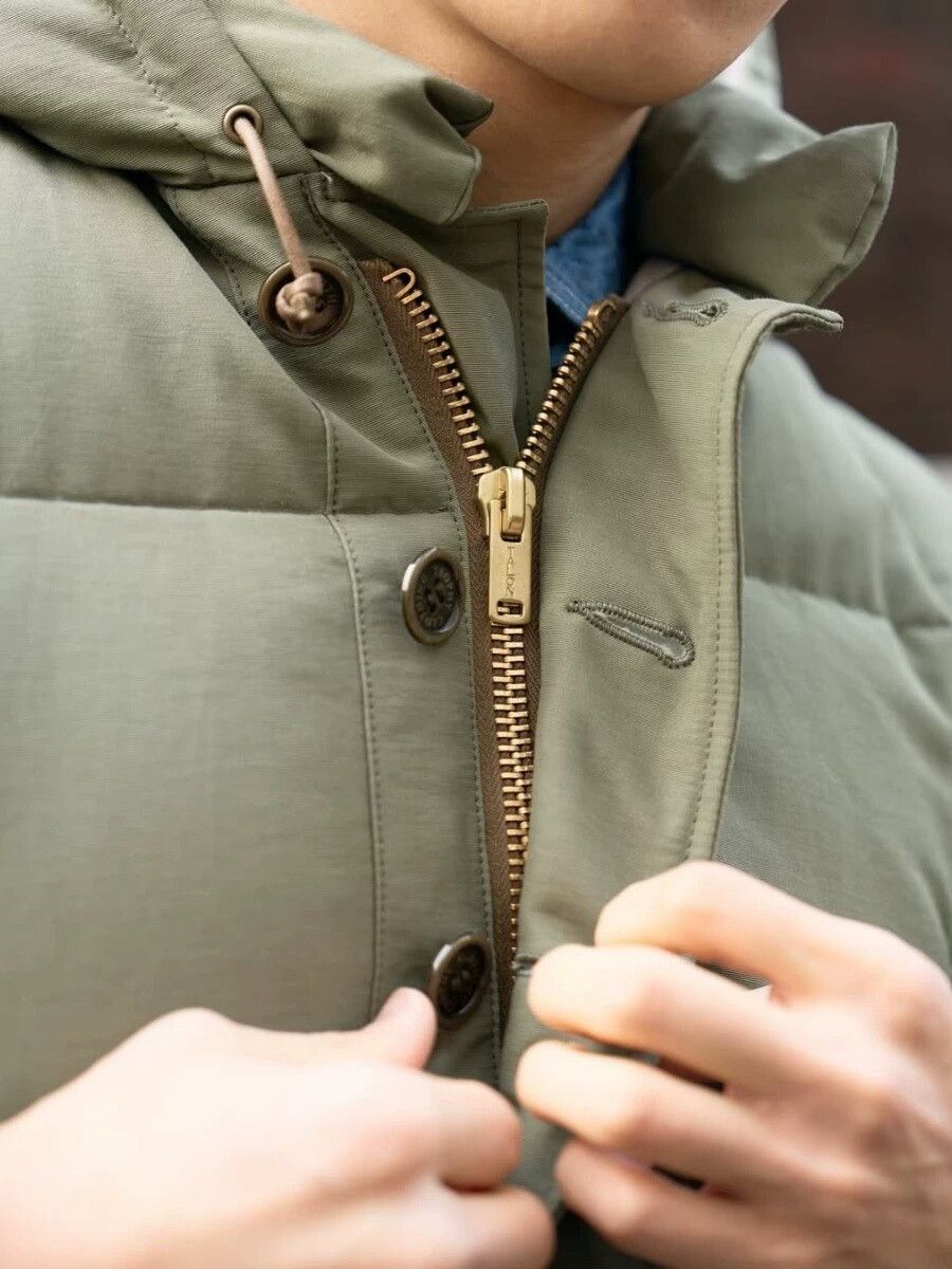 Trophy Clothing Retro Mountain Down Jacket for Outdoor Adventures Size US XS / EU 42 / 0 - 5 Thumbnail