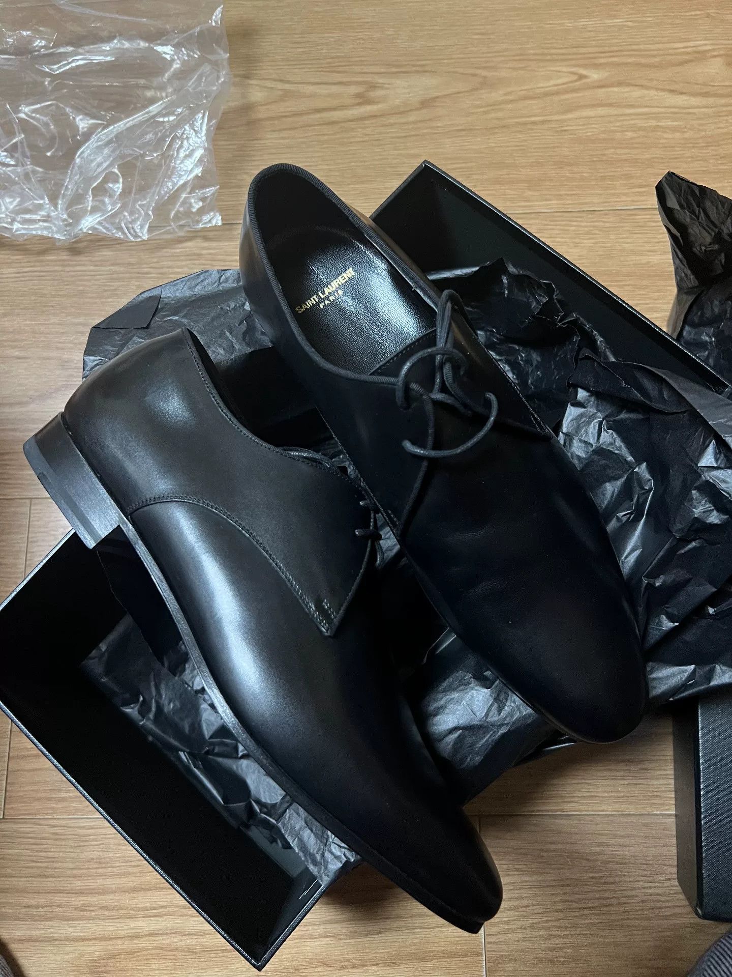 Saint Laurent Paris Saint Laurent Men's Matte Leather Shoes Size US 7 / EU 40 - 2 Thumbnail