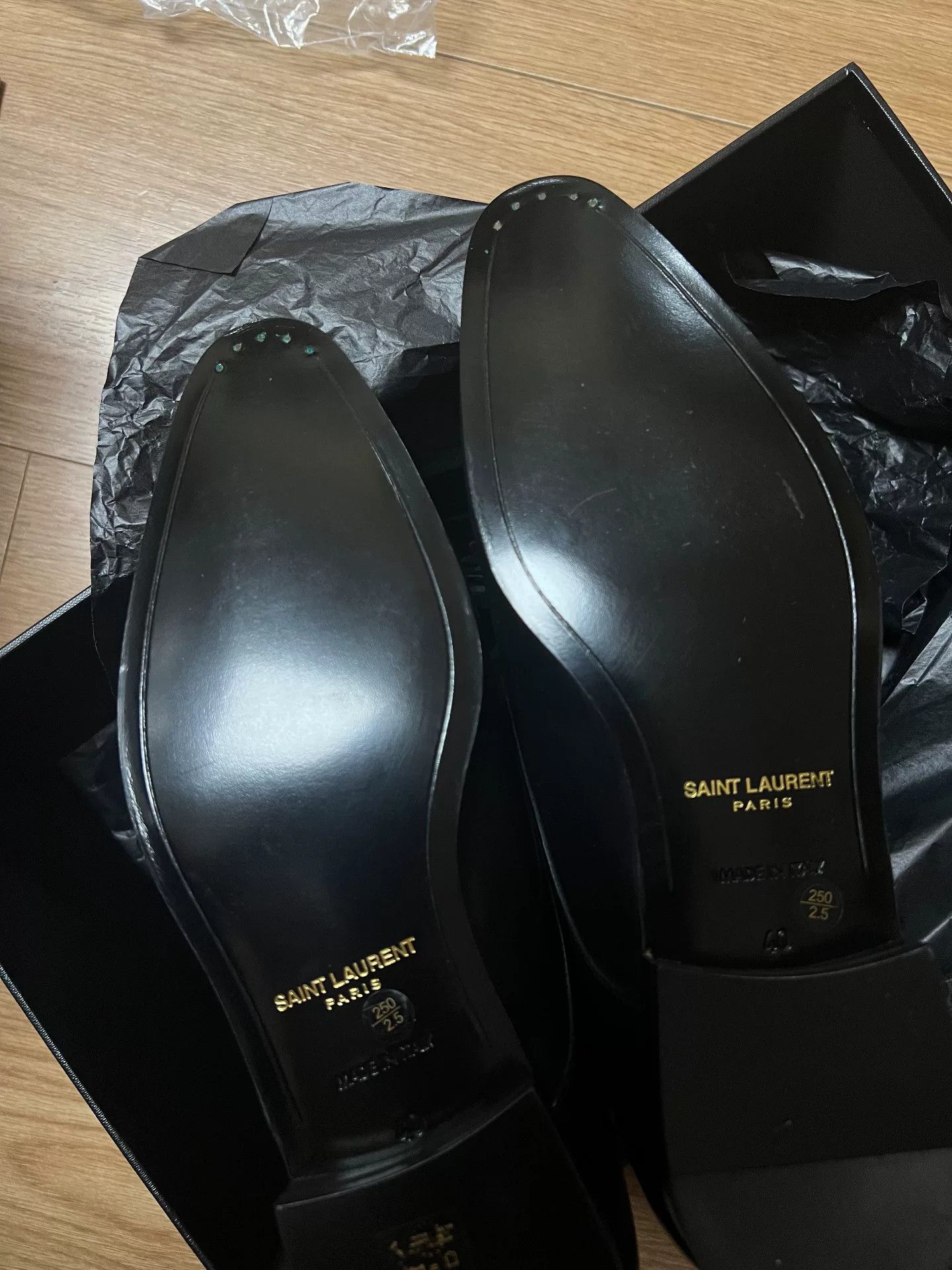 Saint Laurent Paris Saint Laurent Men's Matte Leather Shoes Size US 7 / EU 40 - 7 Thumbnail