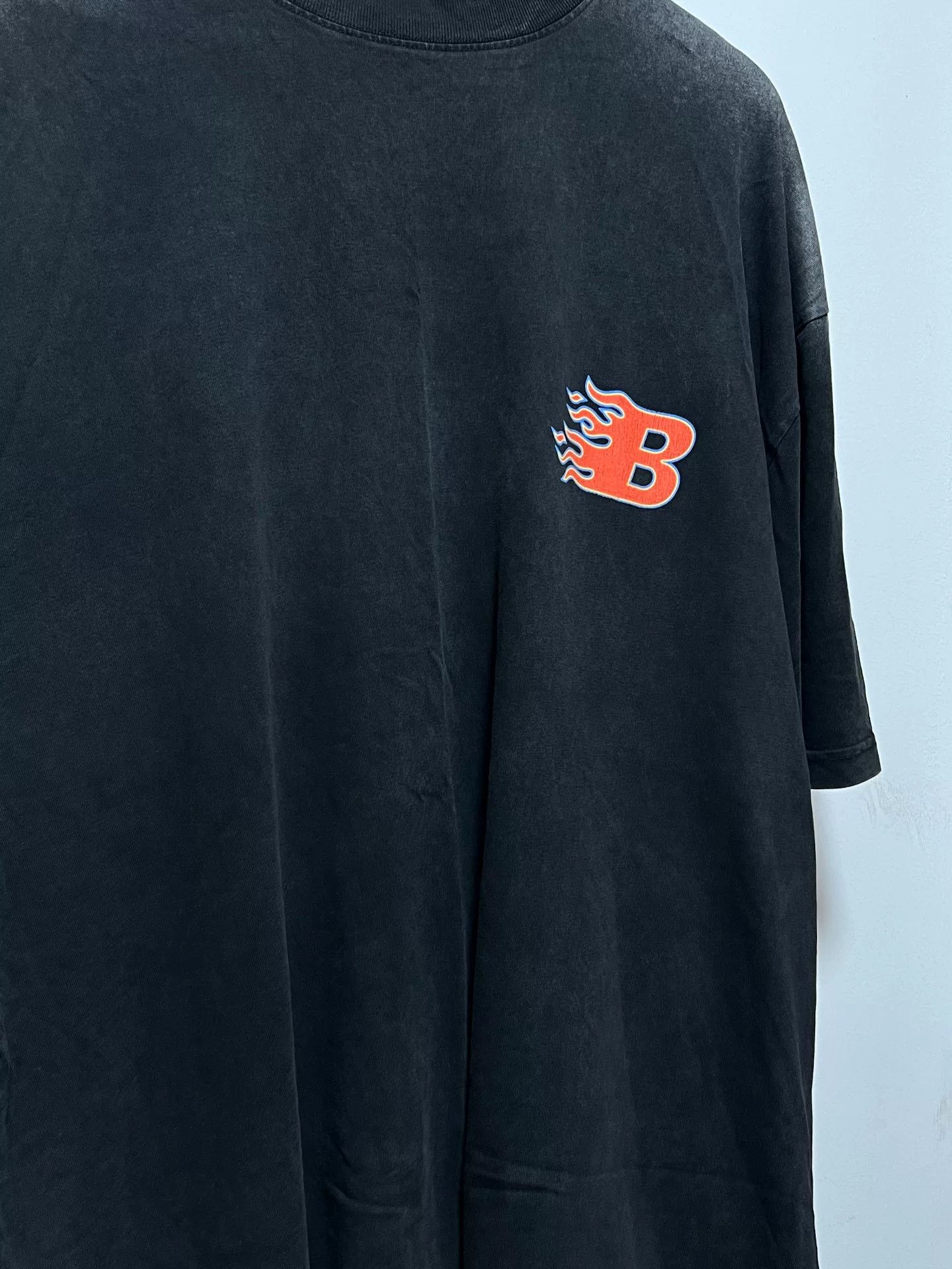 Balenciaga Balenciaga Flame Graphic T-Shirt for Men Size US M / EU 48-50 / 2 - 2 Thumbnail