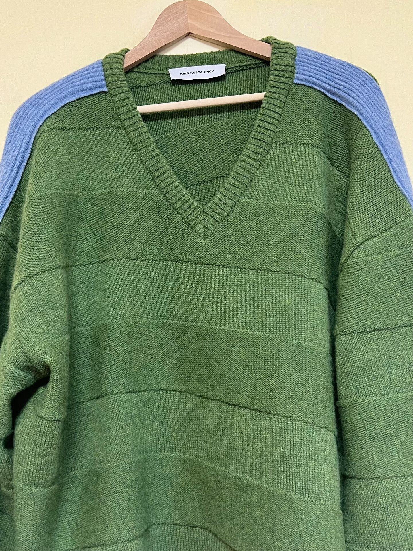Kiko Kostadinov Kiko Kostadinov V-Neck Jumper in Green Size US M / EU 48-50 / 2 - 2 Thumbnail