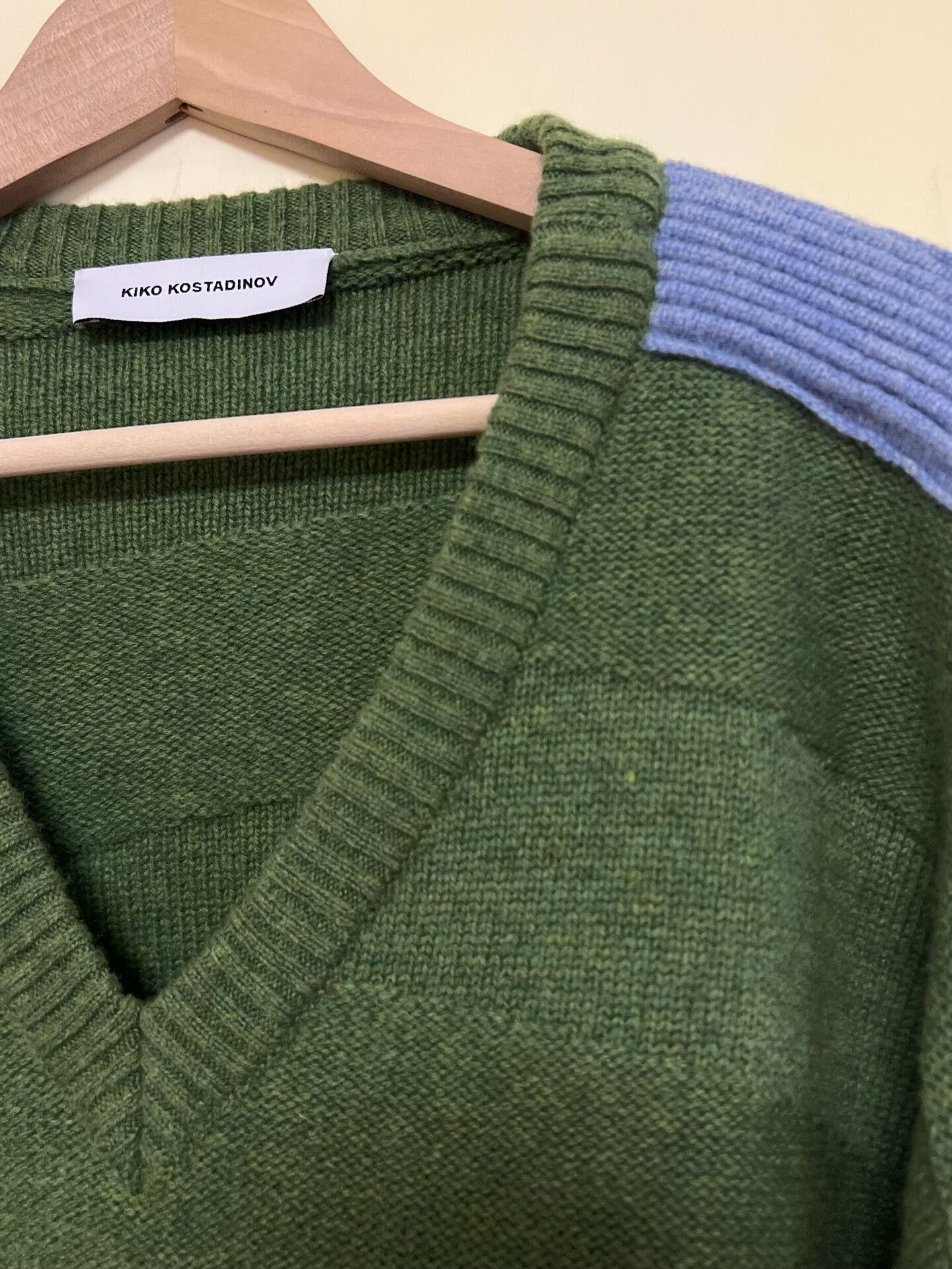 Kiko Kostadinov Kiko Kostadinov V-Neck Jumper in Green Size US M / EU 48-50 / 2 - 3 Thumbnail