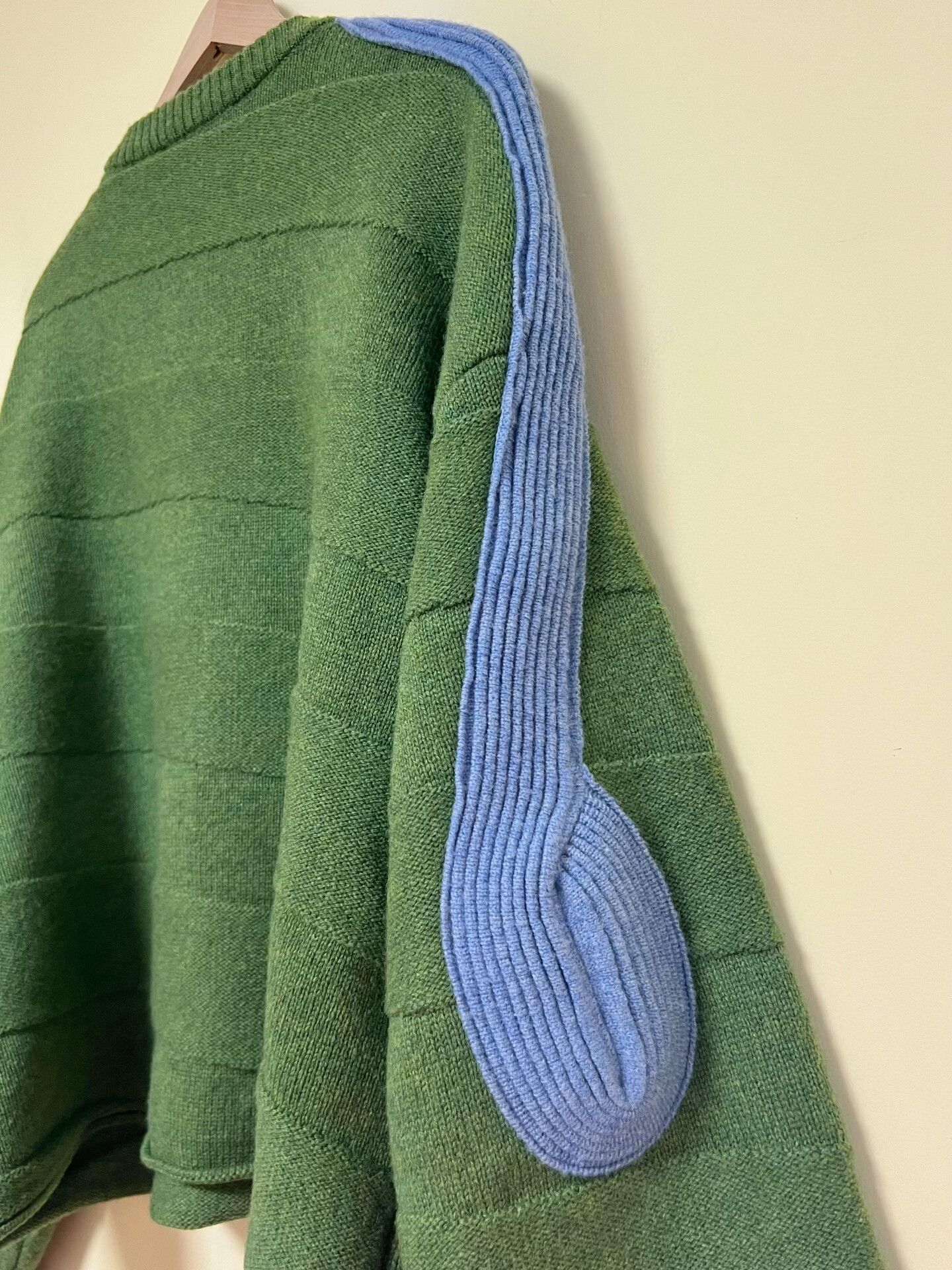 Kiko Kostadinov Kiko Kostadinov V-Neck Jumper in Green Size US M / EU 48-50 / 2 - 7 Thumbnail