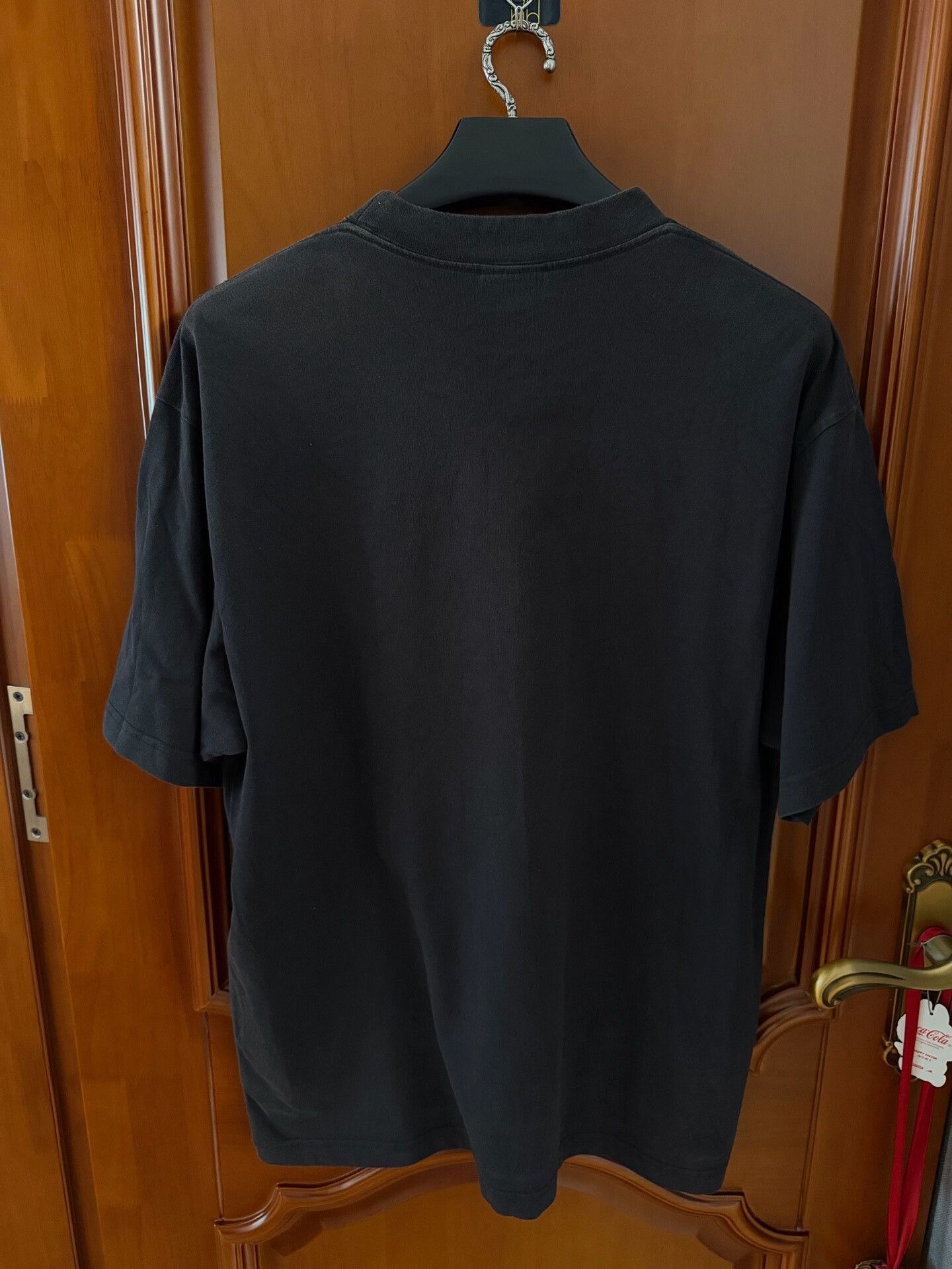 both Paris balenciaga fuzzy coke graphic t-shirt size s Size US S / EU 44-46 / 1 - 2 Thumbnail