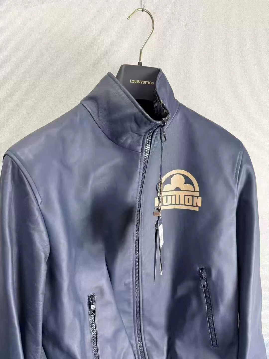 Louis Vuitton Louis Vuitton Logo Leather Jacket in Dark Blue Size US L / EU 52-54 / 3 - 2 Thumbnail