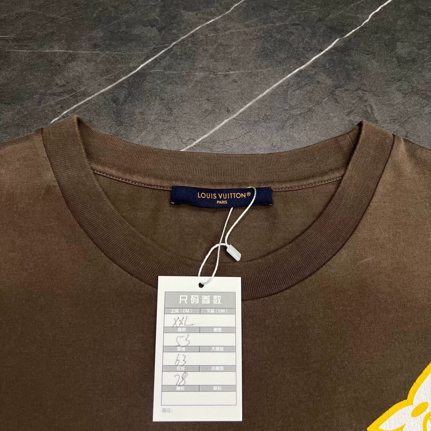 Louis Vuitton louis vuitton brown t-shirt size xxl Size US XXL / EU 58 / 5 - 4 Thumbnail