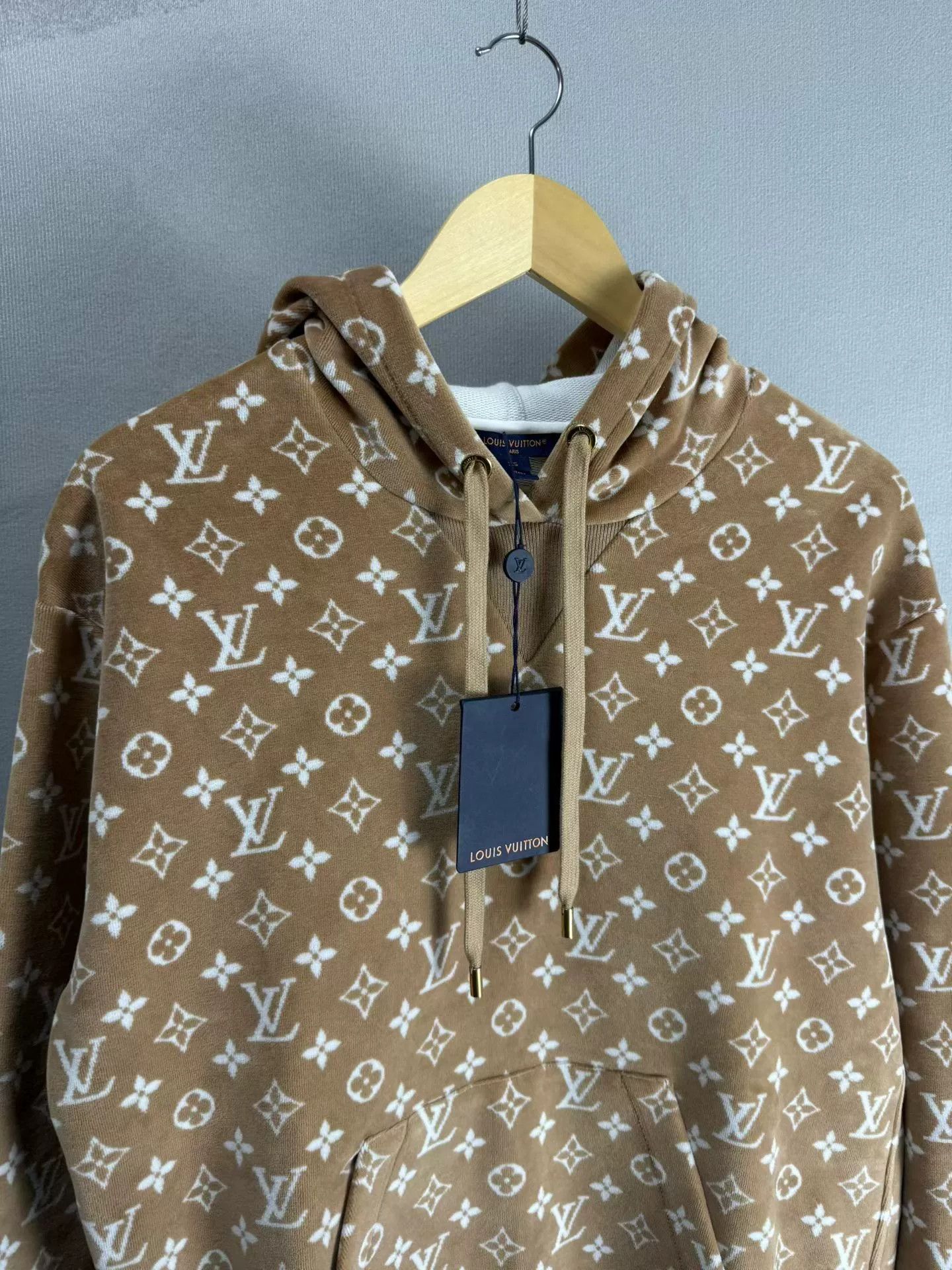 Louis Vuitton louis vuitton khaki print velour sweatshirt Size XS / US 0-2 / IT 36-38 - 2 Thumbnail