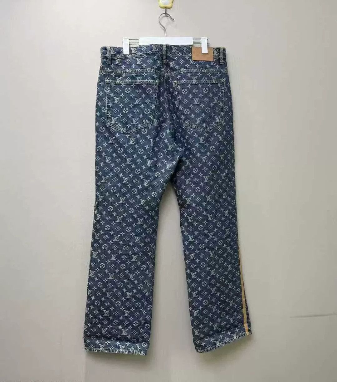Louis Vuitton louis vuitton blue logo denim pants Size US 36 / EU 52 - 4 Thumbnail