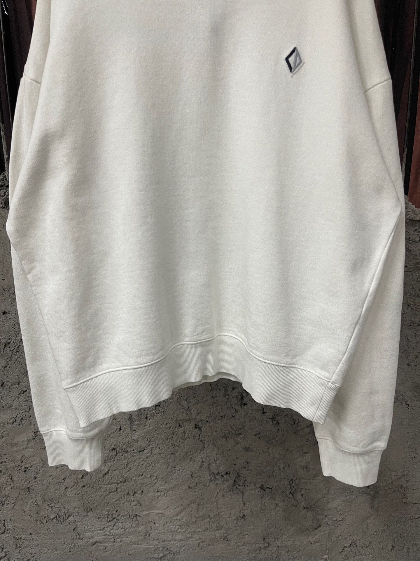Dior dior white sweatshirt size medium brand new Size US M / EU 48-50 / 2 - 4 Thumbnail