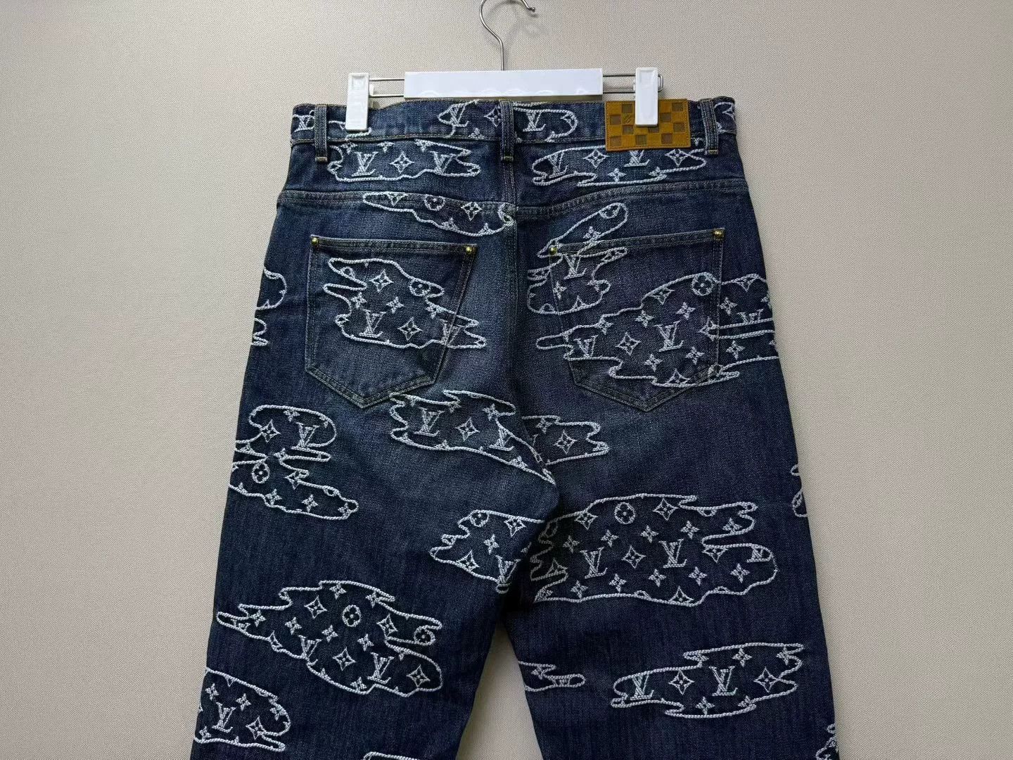 Louis Vuitton louis vuitton cloud logo denim pants Size US 32 / EU 48 - 5 Thumbnail
