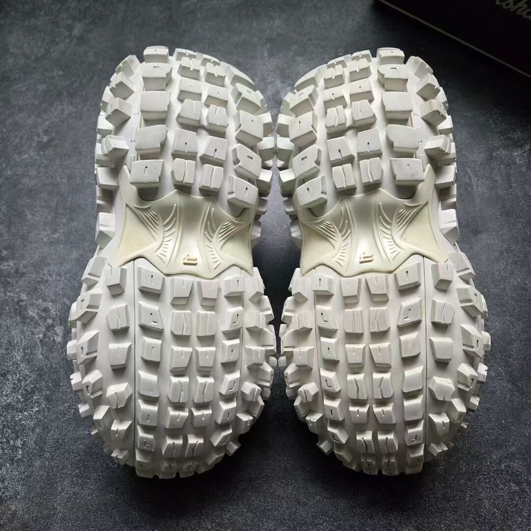 Balenciaga balenciaga defender black and white sneakers Size US 7.5 / EU 40-41 - 7 Thumbnail