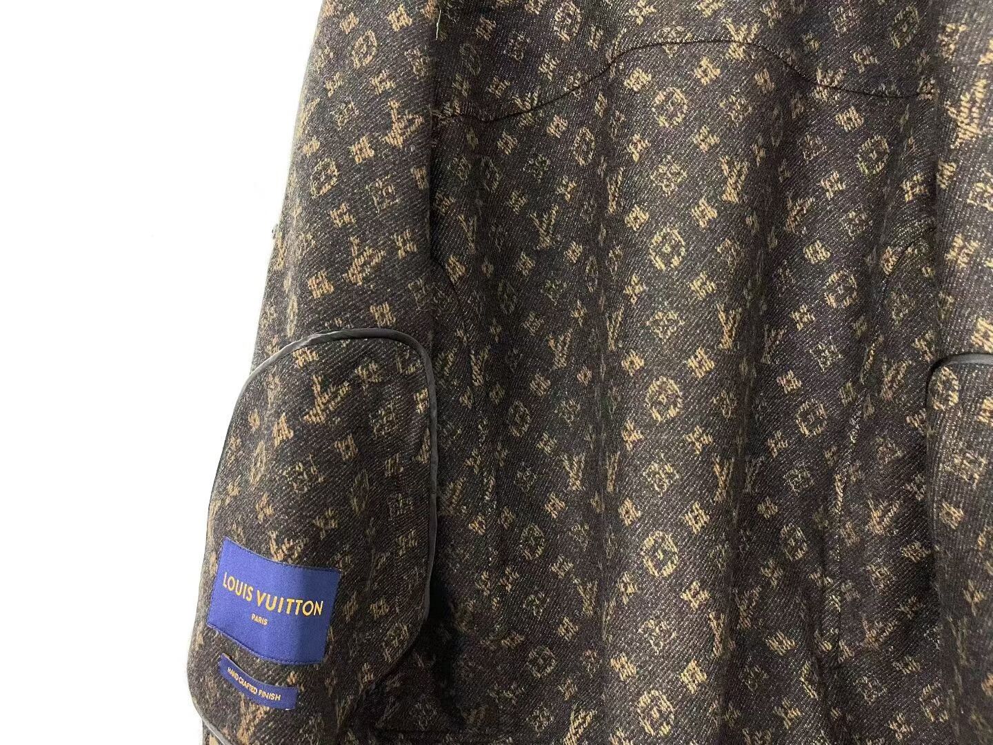 Louis Vuitton louis vuitton brown cashmere jacket size 50 Size US L / EU 52-54 / 3 - 3 Thumbnail