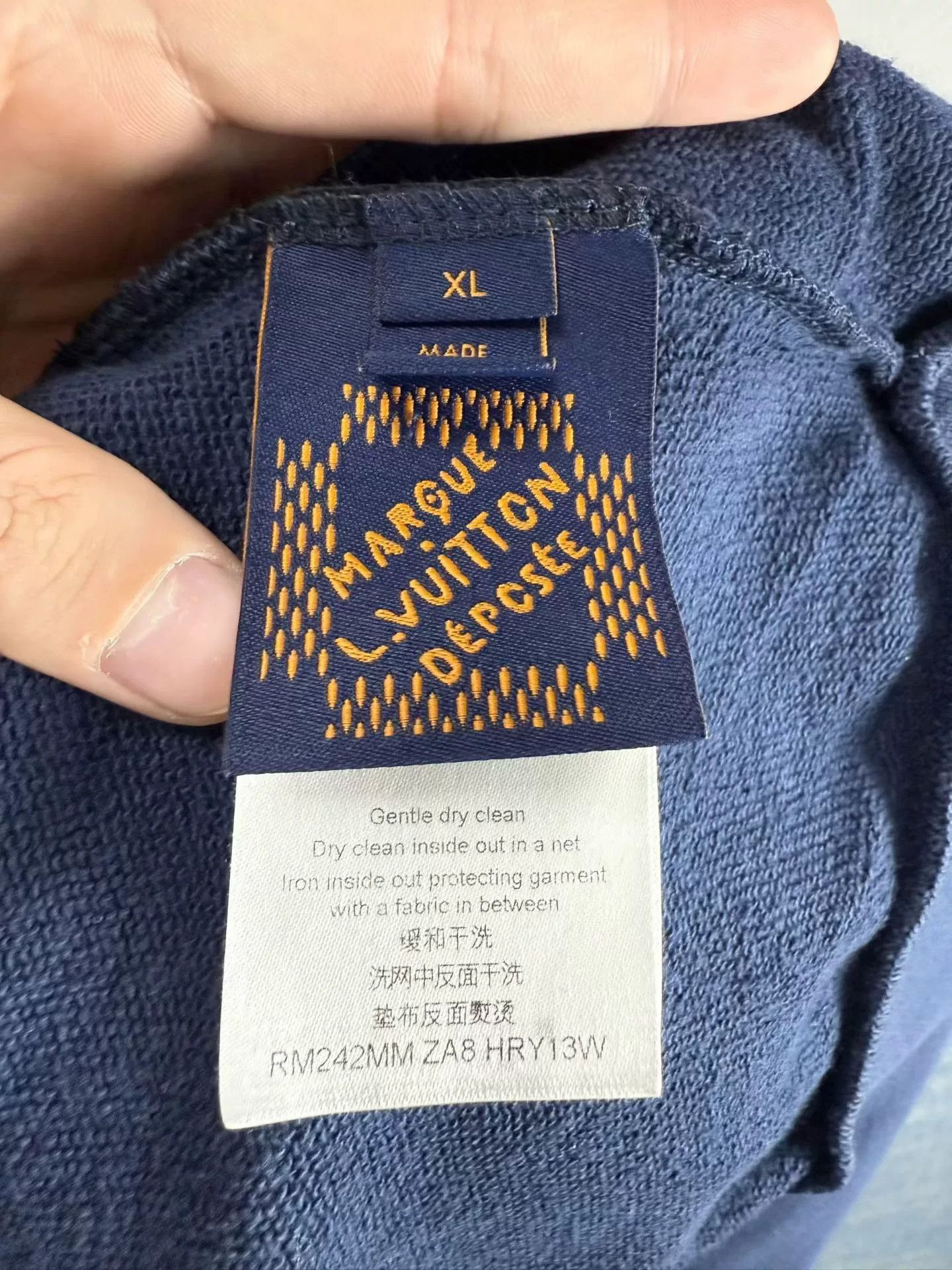 Louis Vuitton louis vuitton navy logo hoodie with drawstring Size US XL / EU 56 / 4 - 4 Thumbnail