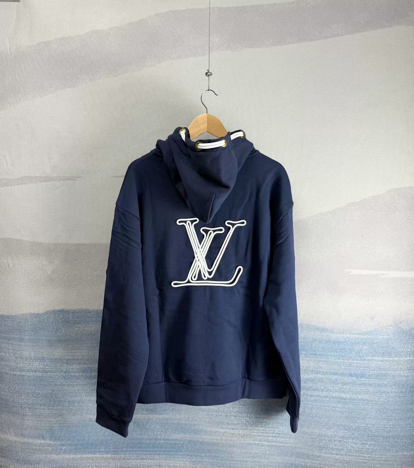 Louis Vuitton louis vuitton navy logo hoodie with drawstring Size US XL / EU 56 / 4 - 3 Thumbnail