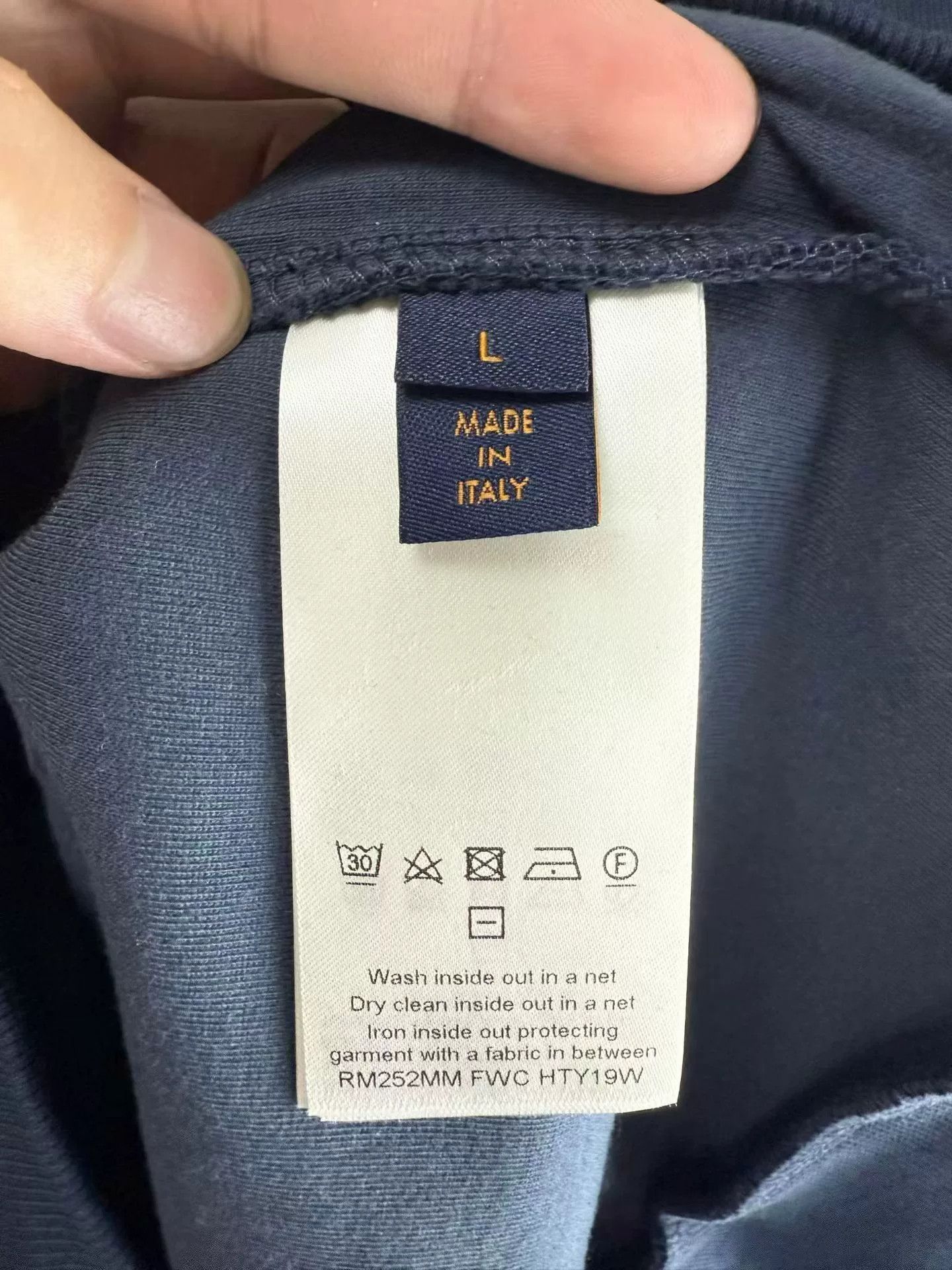 Louis Vuitton Louis Vuitton Navy Printed Hoodie Size L Size US L / EU 52-54 / 3 - 4 Thumbnail