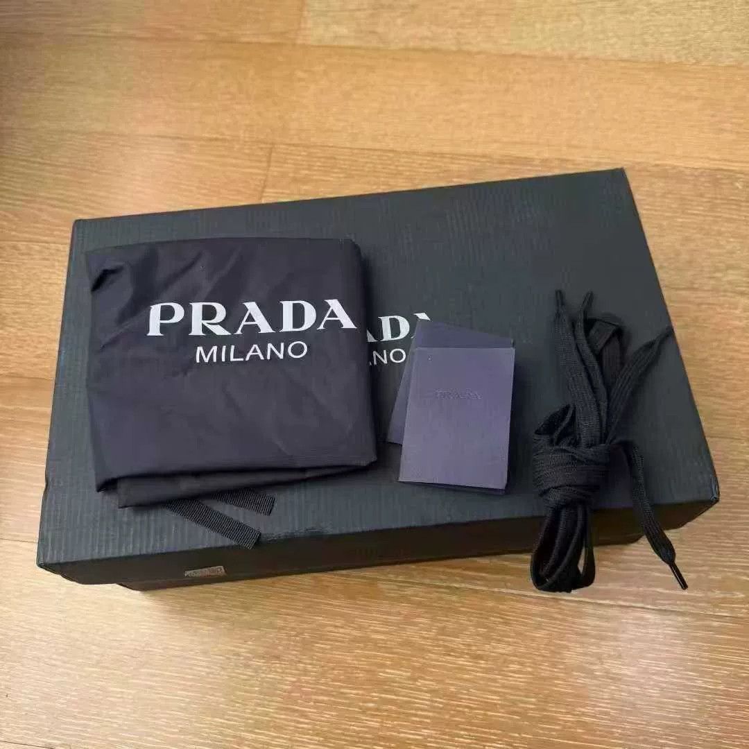 Prada prada black and white logo sneakers size 41.5 Size US 7.5 / EU 40-41 - 8 Thumbnail