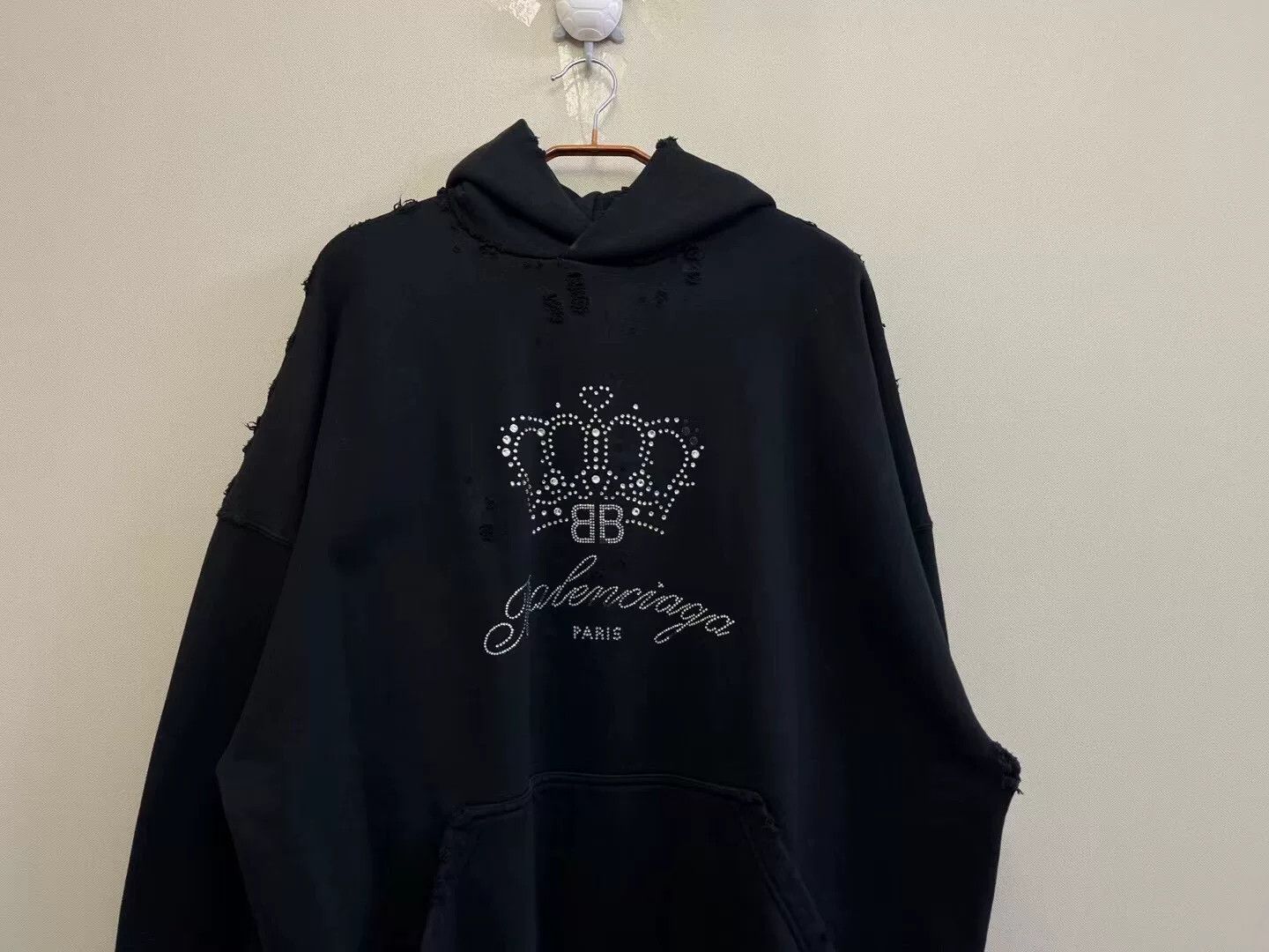 Balenciaga black distressed crystal crown hoodie Size US M / EU 48-50 / 2 - 2 Thumbnail