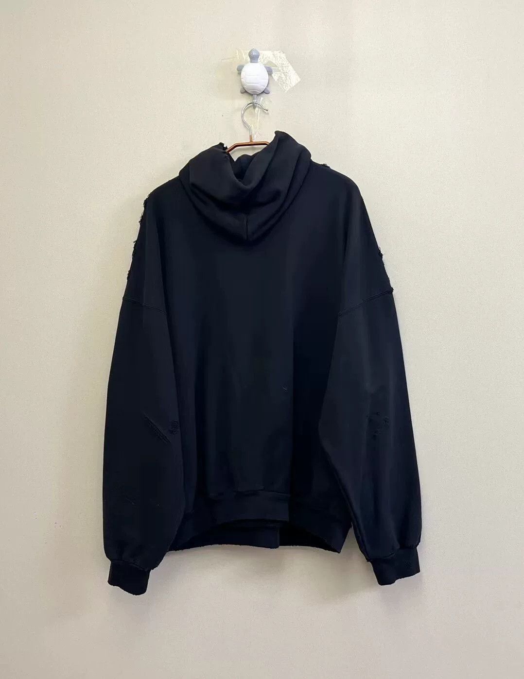 Balenciaga black distressed crystal crown hoodie Size US M / EU 48-50 / 2 - 4 Thumbnail