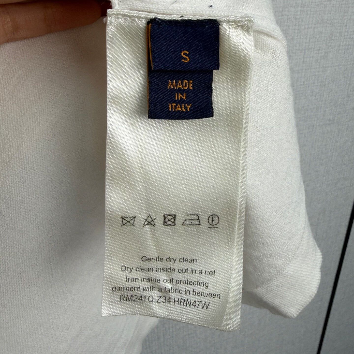 Louis Vuitton louis vuitton logo short sleeve knit shirt Size US S / EU 44-46 / 1 - 4 Thumbnail