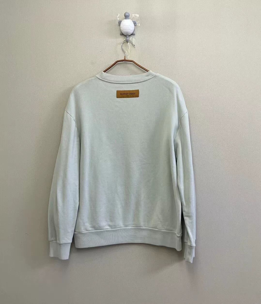 Louis Vuitton louis vuitton gray embroidered sweatshirt for men Size US XL / EU 56 / 4 - 4 Thumbnail