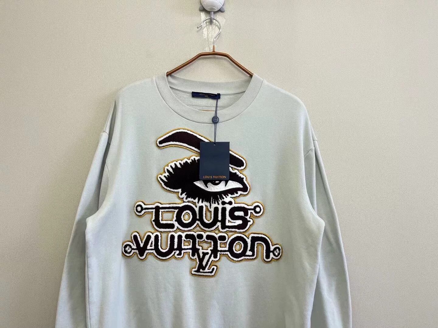 Louis Vuitton louis vuitton gray embroidered sweatshirt for men Size US XL / EU 56 / 4 - 2 Thumbnail