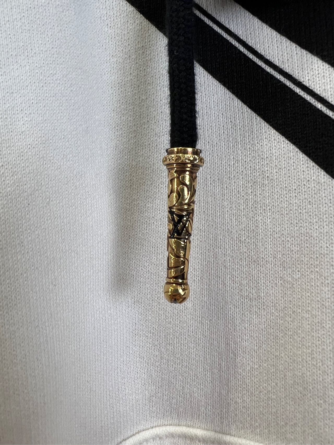 Louis Vuitton louis vuitton western style printed hoodie Size US S / EU 44-46 / 1 - 3 Thumbnail