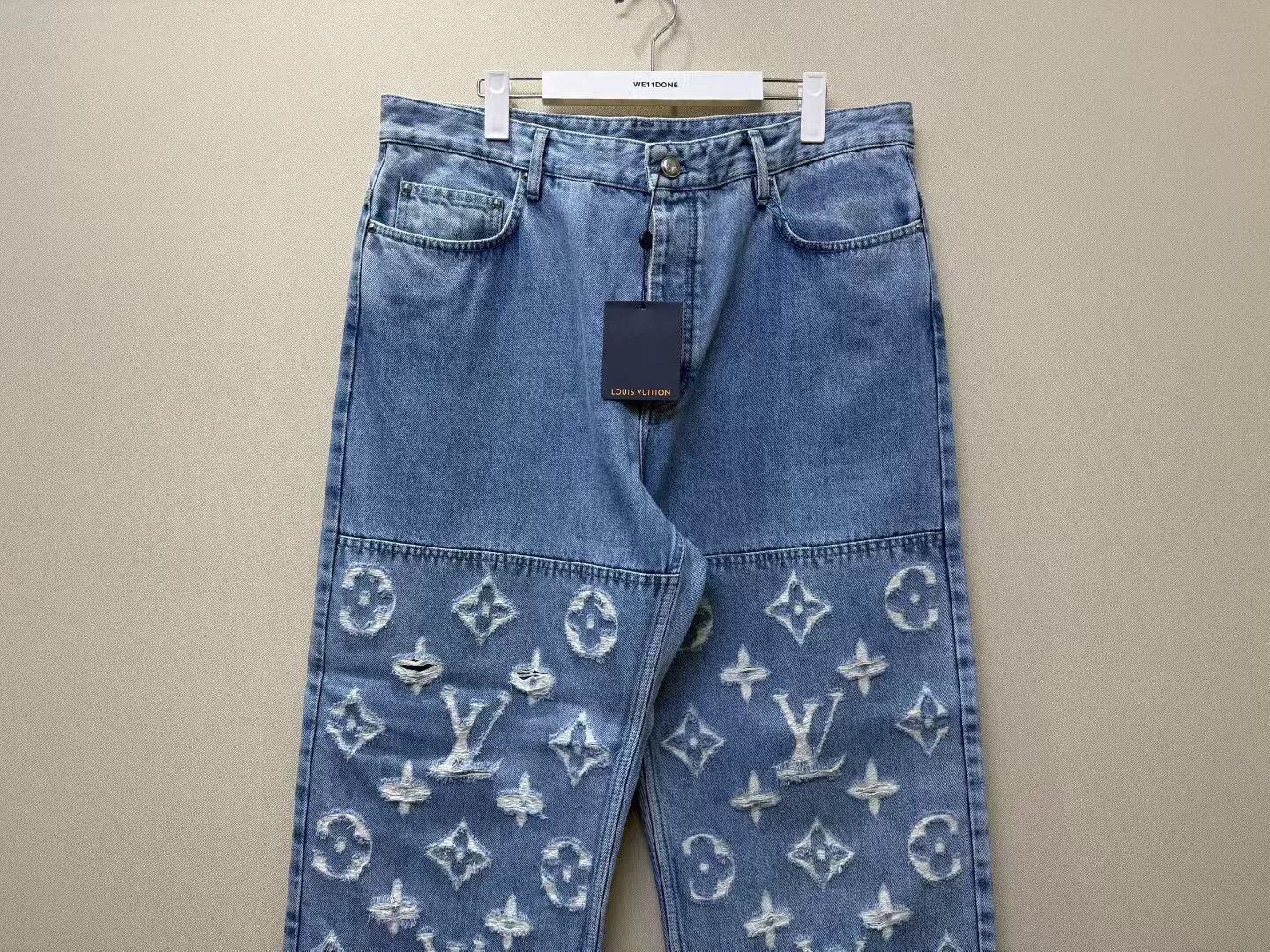 Louis Vuitton louis vuitton blue distressed logo jeans Size US 36 / EU 52 - 2 Thumbnail