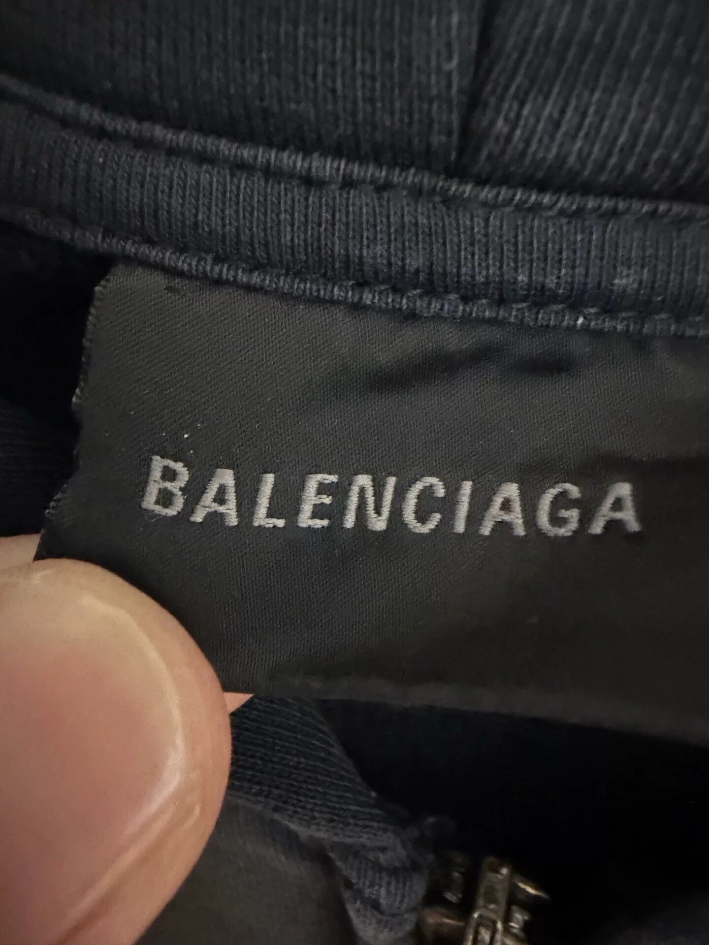 Balenciaga balenciaga black zip-up hoodie with tag Size US S / EU 44-46 / 1 - 3 Thumbnail