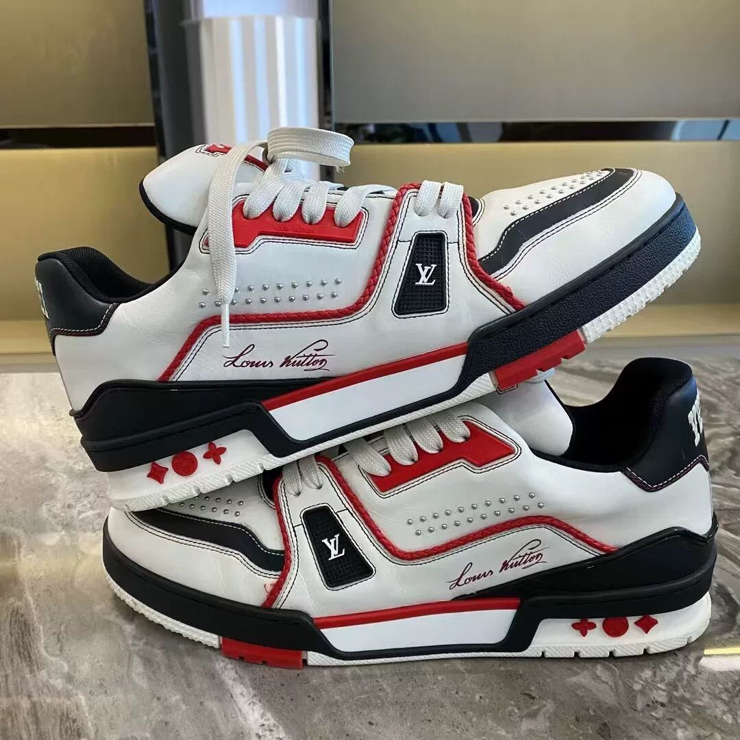 Louis Vuitton louis vuitton trainer shoes in red and black Size US 9.5 / EU 42-43 - 6 Thumbnail
