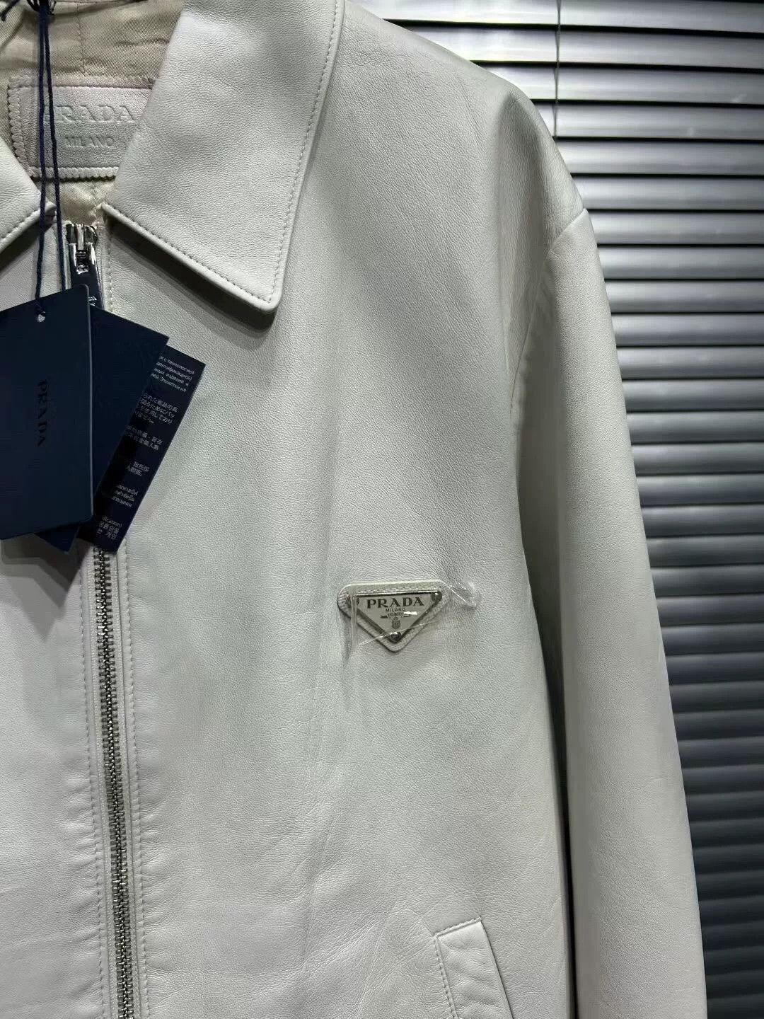 Prada prada white lambskin leather jacket with zipper Size US L / EU 52-54 / 3 - 4 Thumbnail