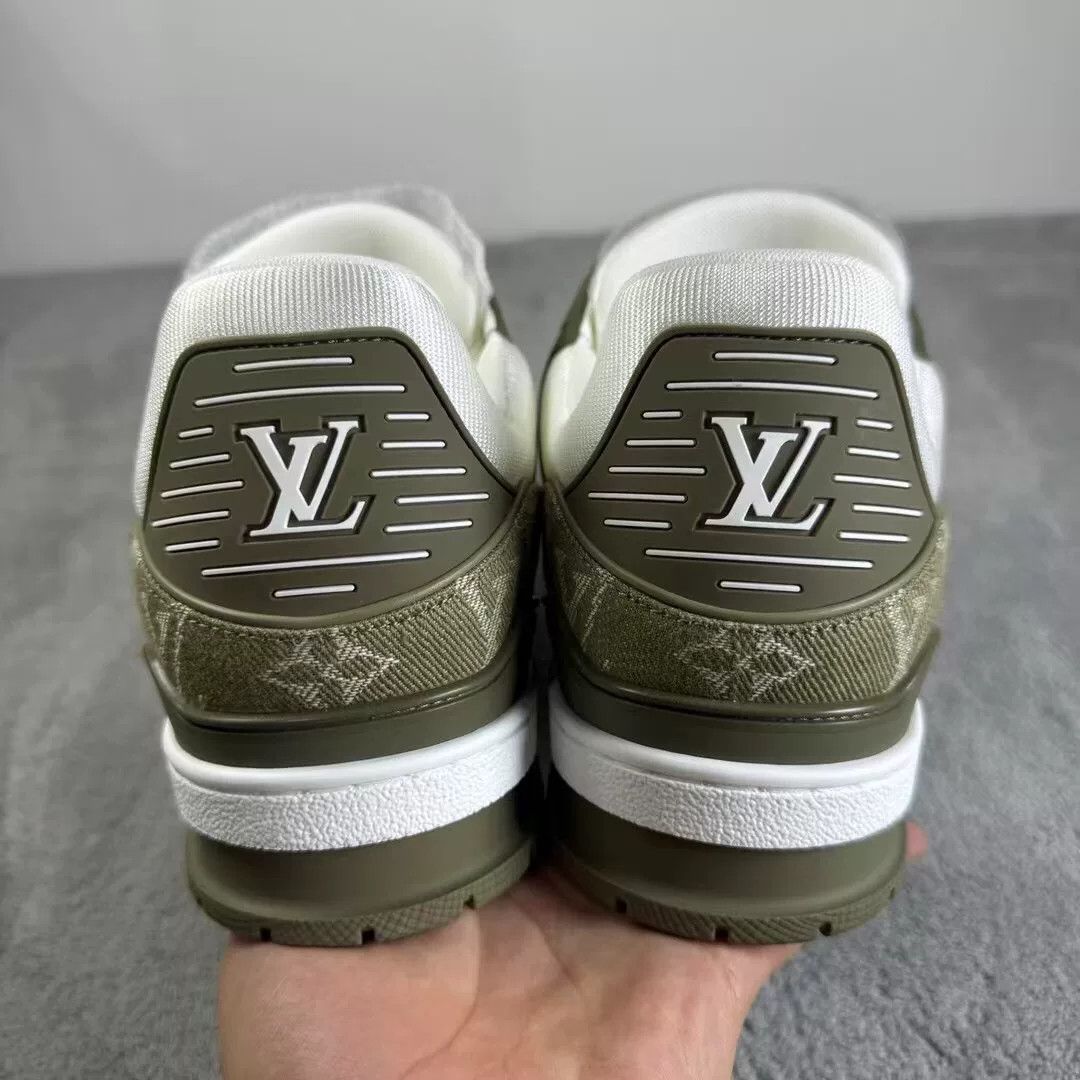 Louis Vuitton louis vuitton trainer sneakers in green Size US 9.5 / EU 42-43 - 7 Thumbnail