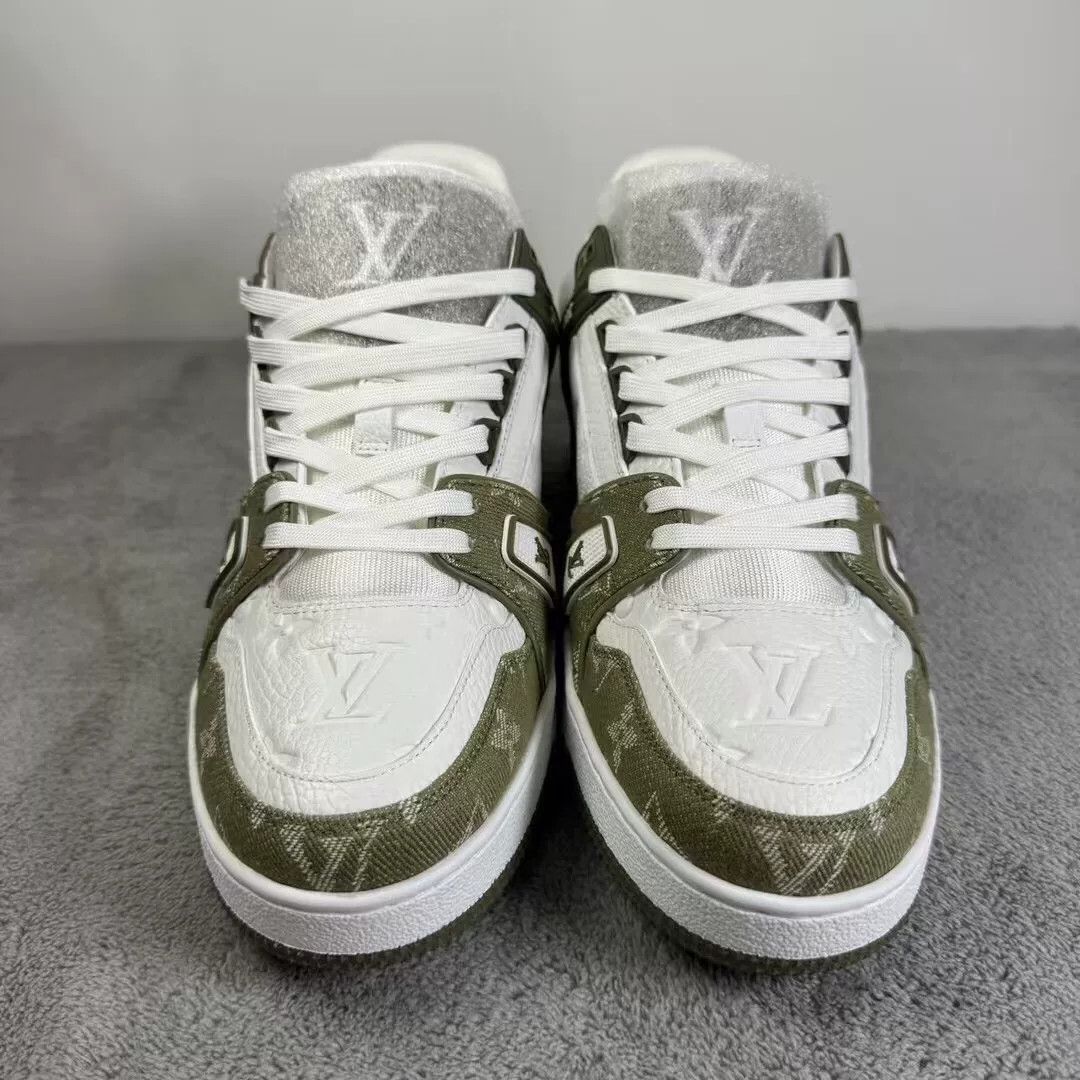 Louis Vuitton louis vuitton trainer sneakers in green Size US 9.5 / EU 42-43 - 2 Thumbnail