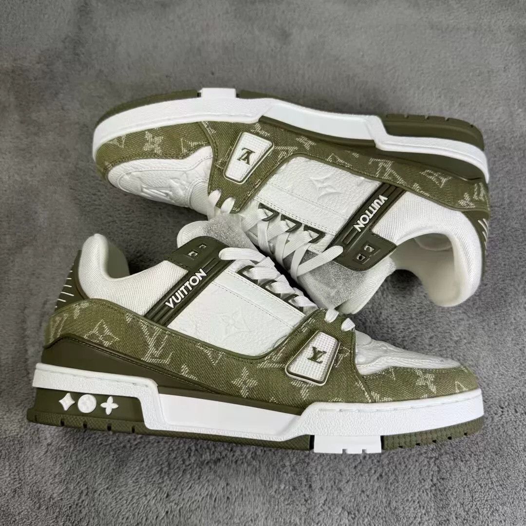 Louis Vuitton louis vuitton trainer sneakers in green Size US 9.5 / EU 42-43 - 4 Thumbnail