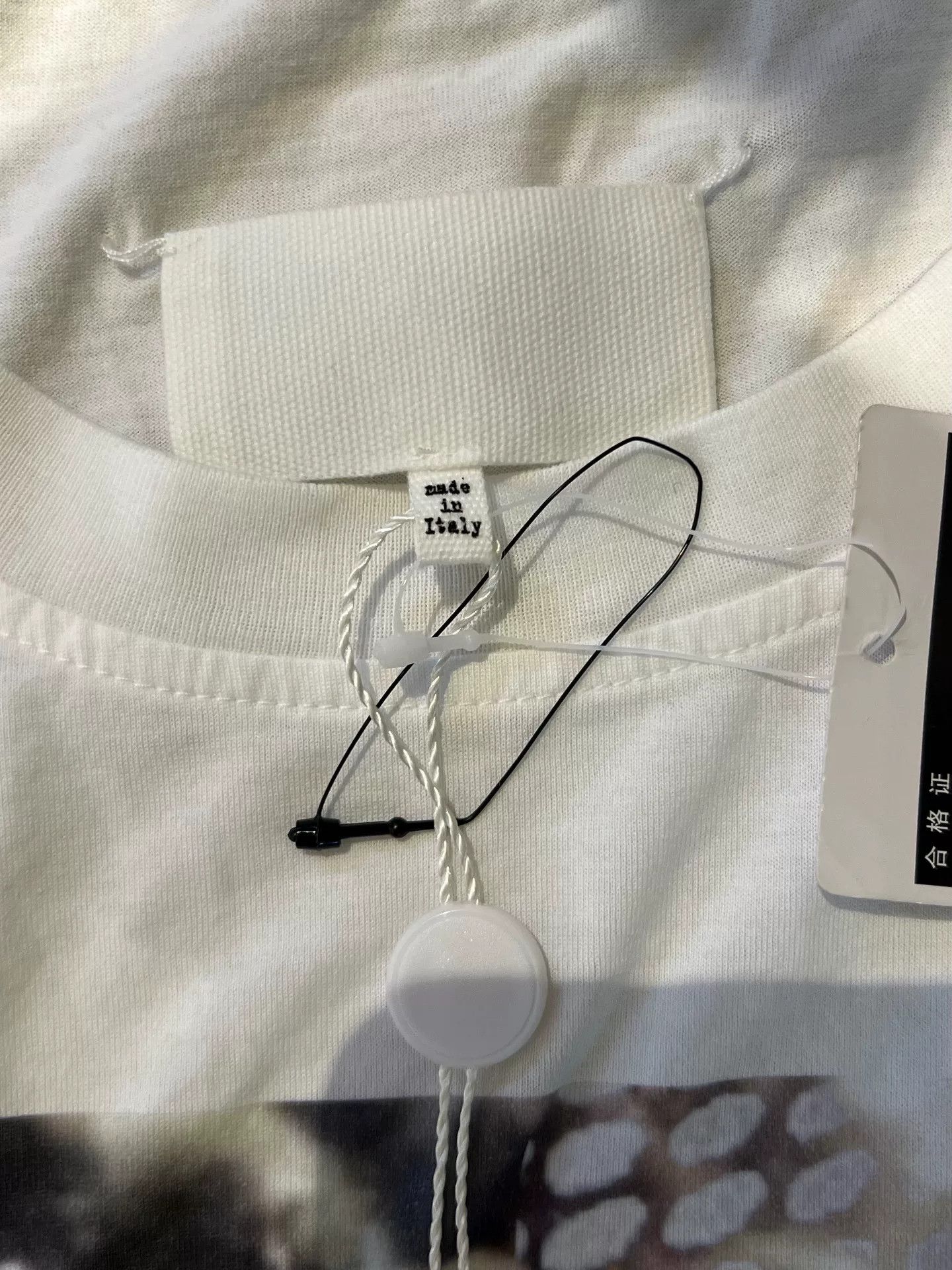Maison Margiela Maison Margiela Cherry Print Tee Size US L / EU 52-54 / 3 - 2 Thumbnail