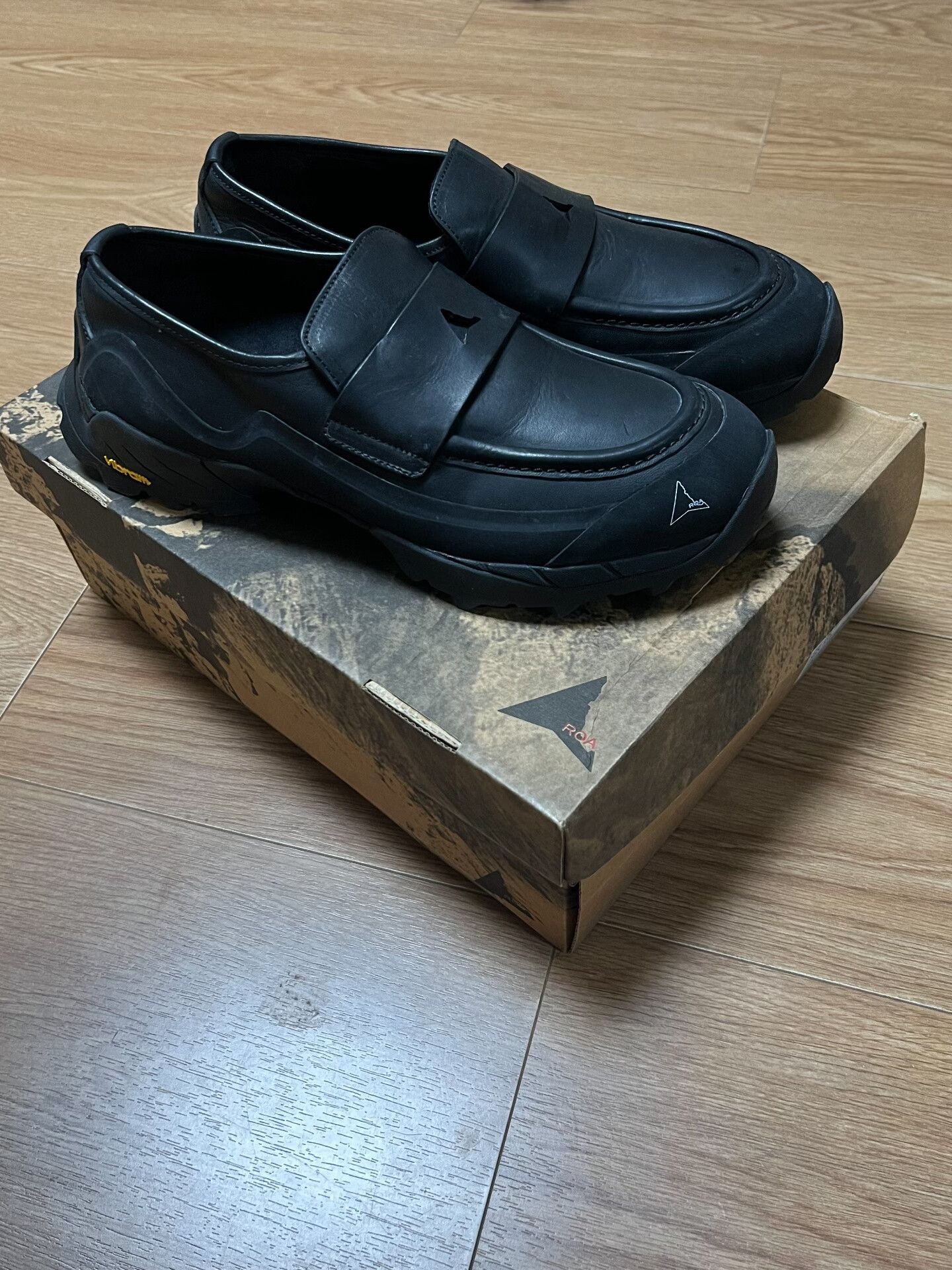 ROA ROA Black Low-Top Loafers for Hiking Size US 10 / EU 43 - 3 Thumbnail