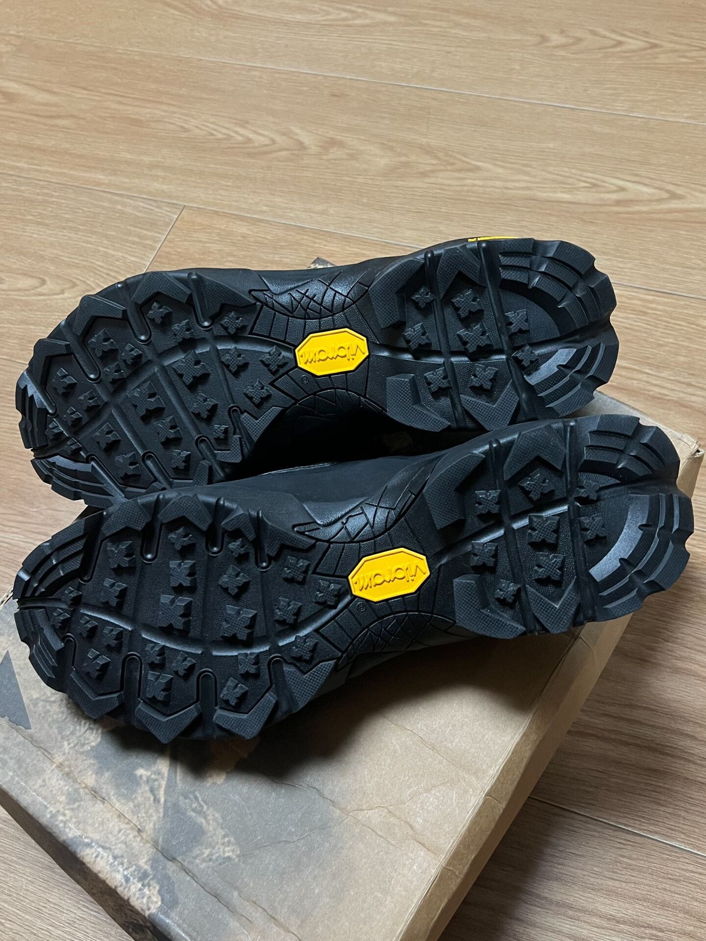 ROA ROA Black Low-Top Loafers for Hiking Size US 10 / EU 43 - 8 Thumbnail