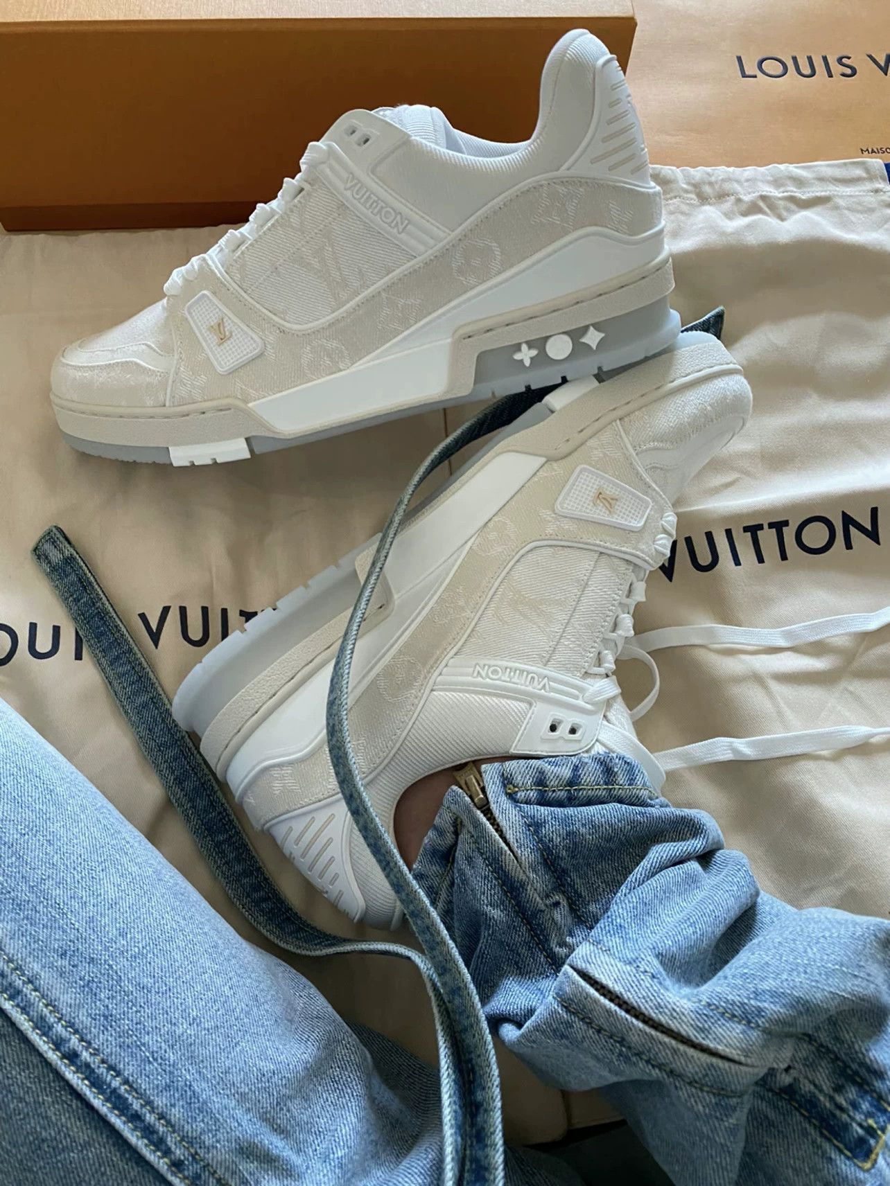 Louis Vuitton Louis Vuitton Blue Trainer Sneakers Size US 9.5 / EU 42-43 - 3 Thumbnail