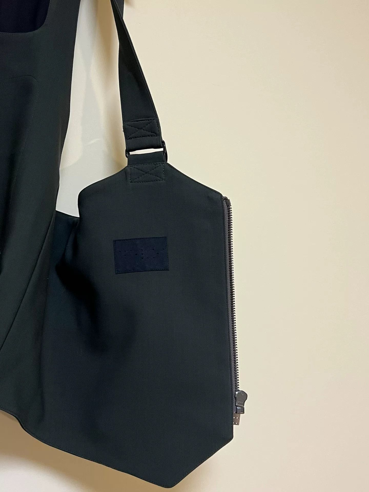 Devoa Stylish Tactical Vest for Versatile Outfits Size US M / EU 48-50 / 2 - 5 Thumbnail