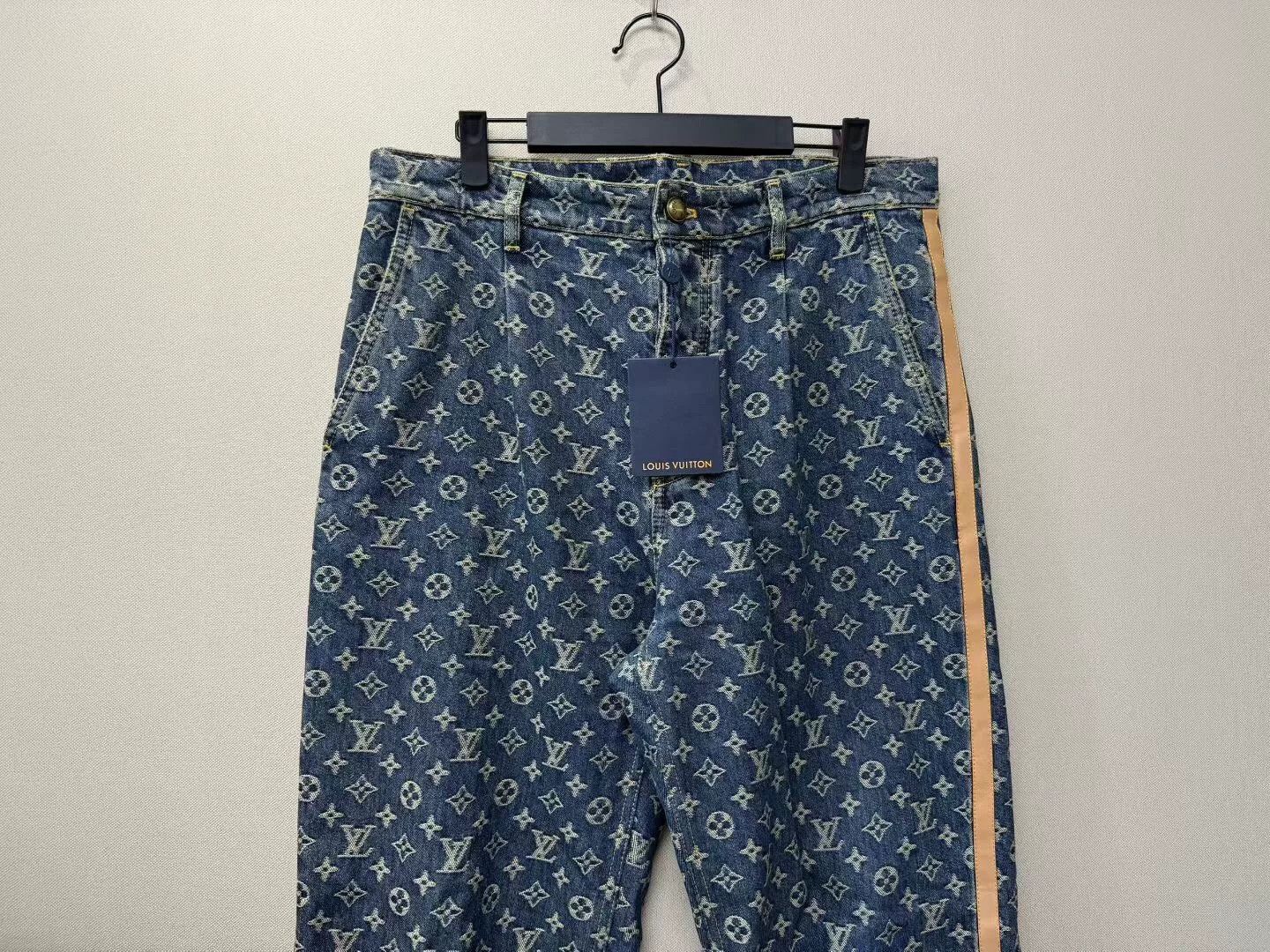 Louis Vuitton louis vuitton blue logo denim pants 32 Size US 32 / EU 48 - 2 Thumbnail