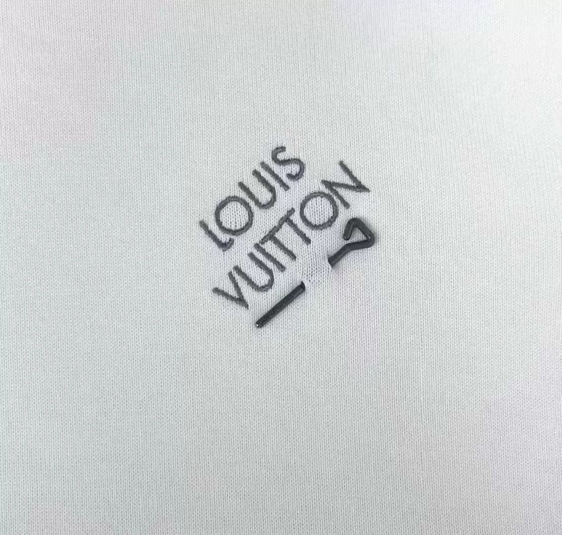 Louis Vuitton louis vuitton white logo short sleeve knit tee Size US L / EU 52-54 / 3 - 4 Thumbnail