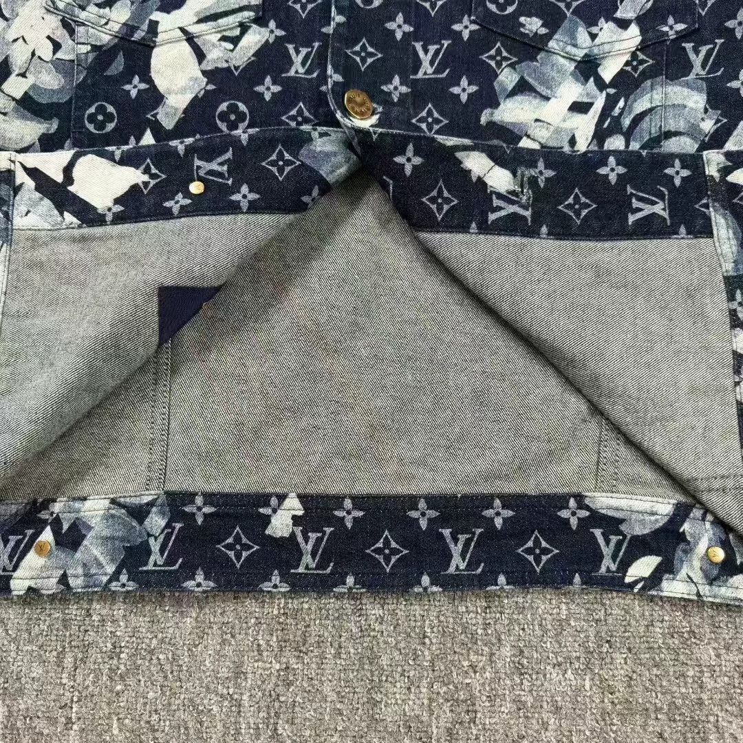 Louis Vuitton louis vuitton blue denim jacket with patterns Size US L / EU 52-54 / 3 - 8 Thumbnail
