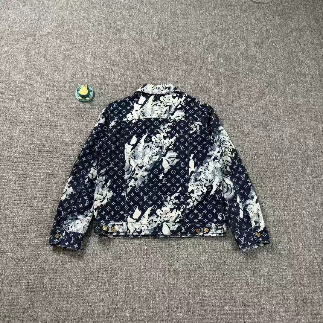 Louis Vuitton louis vuitton blue denim jacket with patterns Size US L / EU 52-54 / 3 - 2 Thumbnail