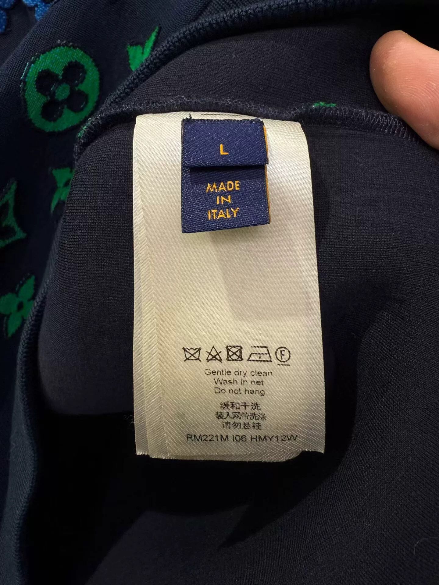 Louis Vuitton louis vuitton blue-green gradient logo sweatshirt Size US L / EU 52-54 / 3 - 3 Thumbnail