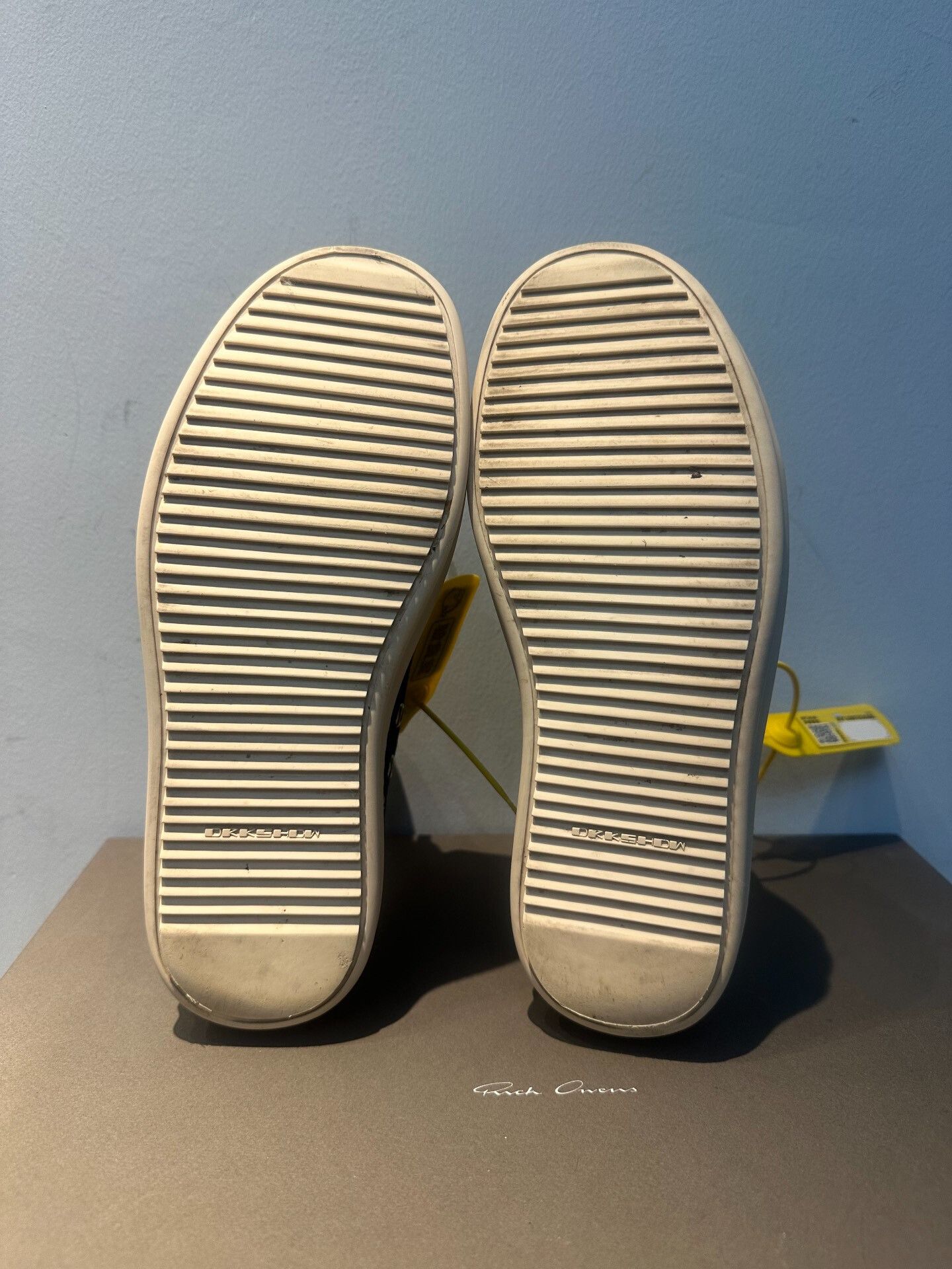 Rick Owens Rick Owens Low-Top Canvas Sneakers Size US 6 / IT 36 - 6 Thumbnail