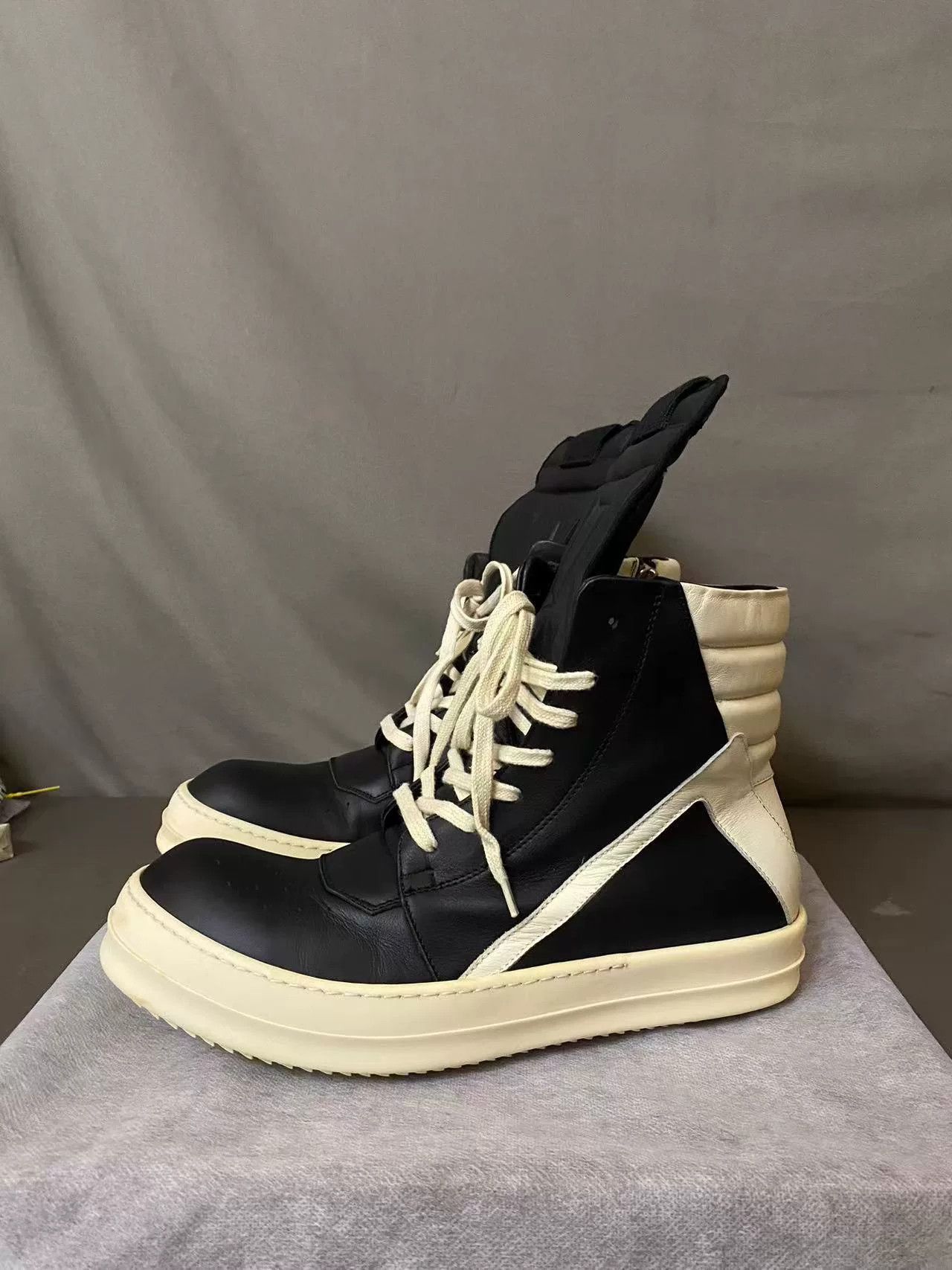 Rick Owens Rick Owens Triangle Boot Size 42 Size US 9 / EU 42 - 2 Thumbnail