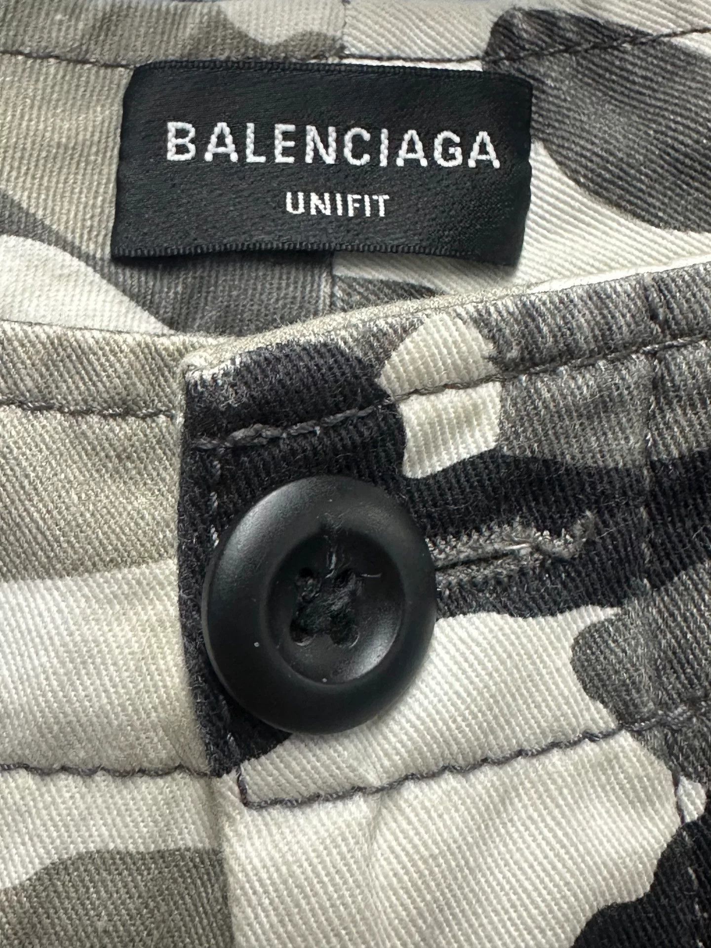Balenciaga Balenciaga Camo Layered Denim Shorts Size US 26 / EU 42 - 3 Thumbnail